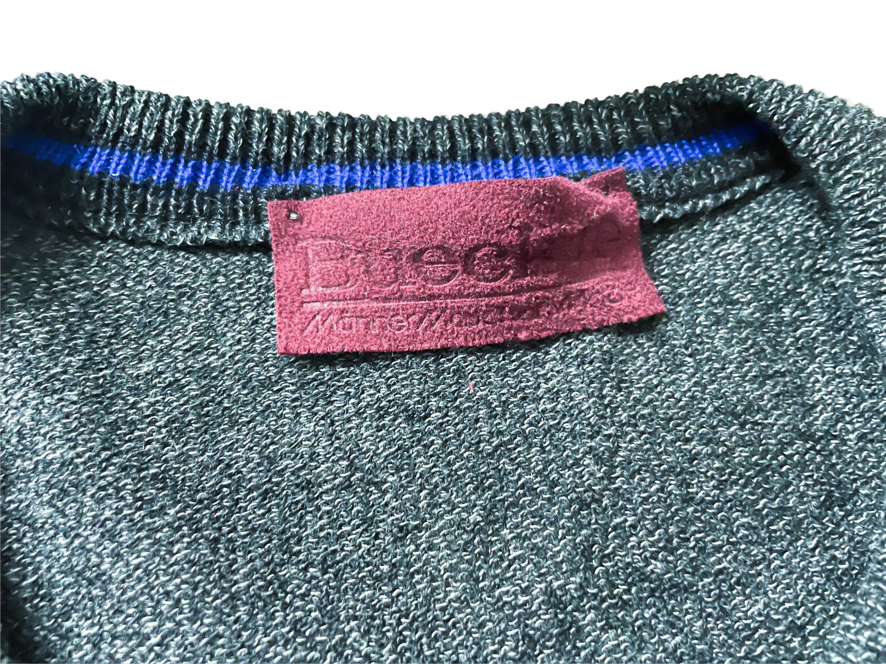 Vintage Buckle grey geometric print knitted sweatshirt in L/XL| L30W26| SKU 3998