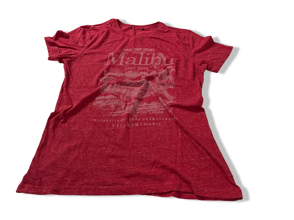 Vintage Men's Malibu wave riders graphics red short sleeve tees in L|L29 W20|SKU 4141