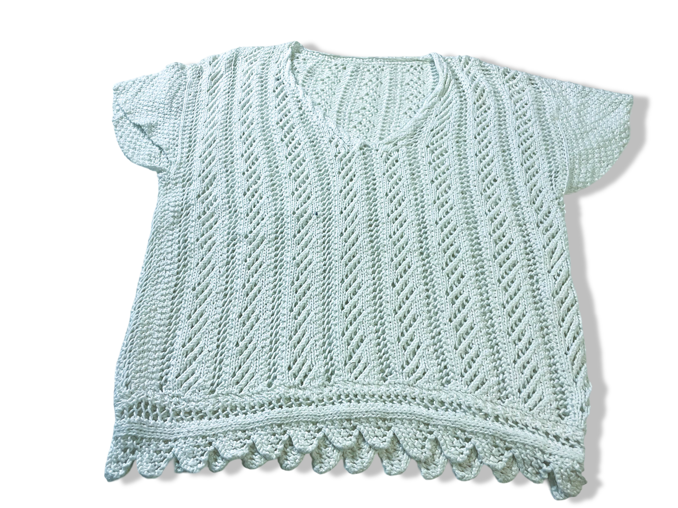 Vintage women's white crochet short sleeve V-neck top in L/XL|L27 W21| SKU 4002
