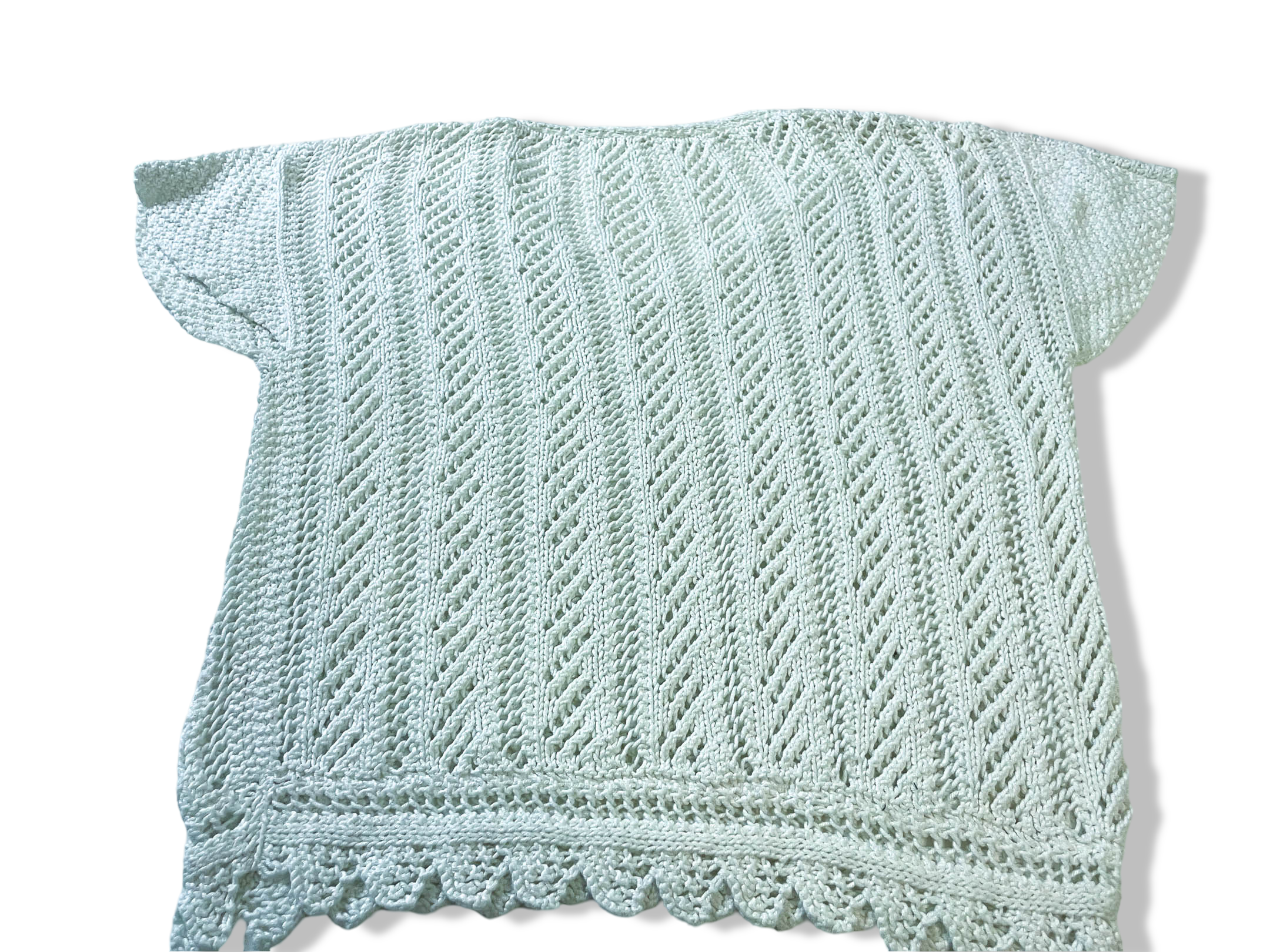 Vintage women's white crochet short sleeve V-neck top in L/XL|L27 W21| SKU 4002