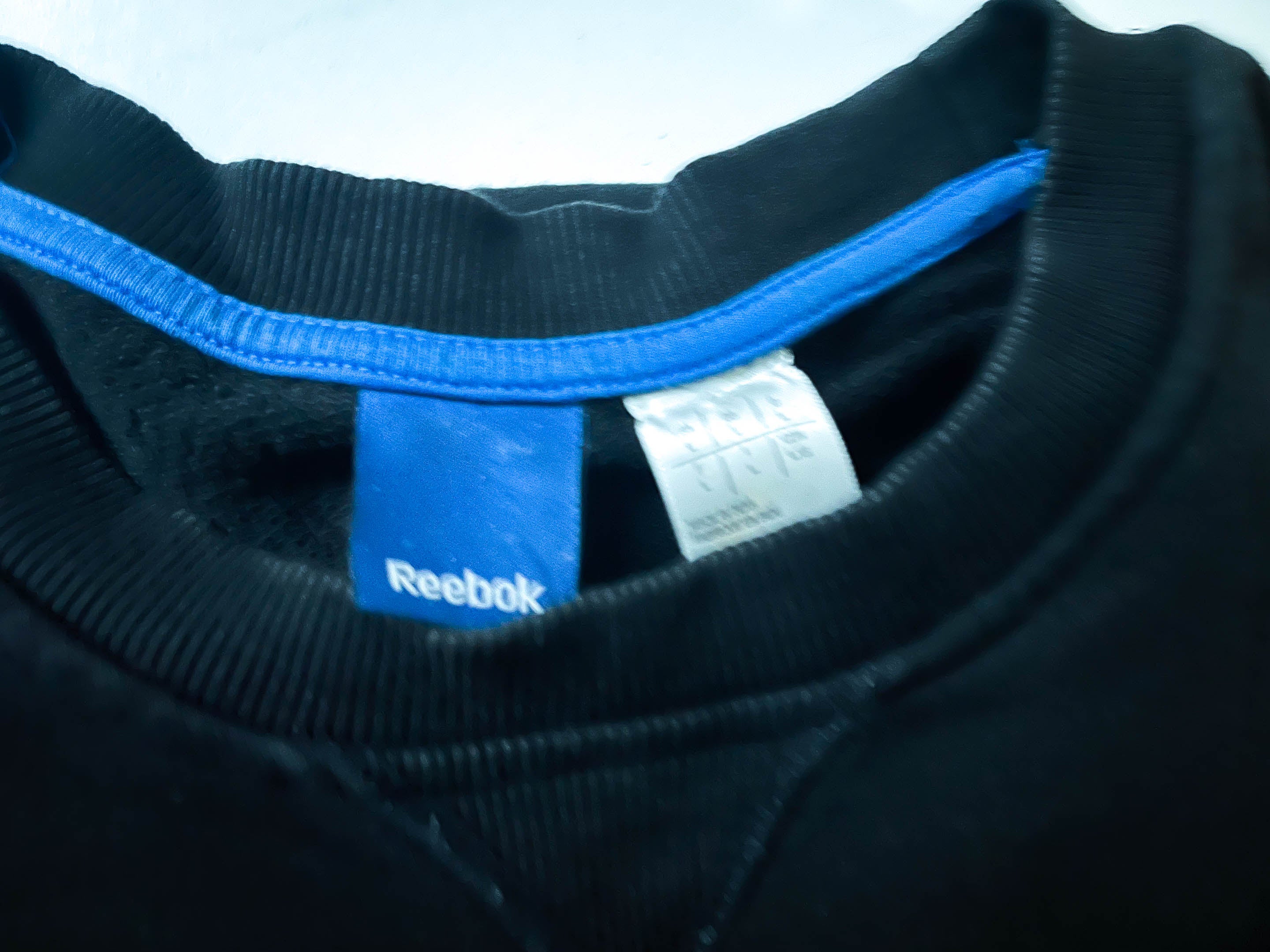 Vintage Men's Reebok training graphics black sweatshirt in L|L 28 W21| SKU 4007