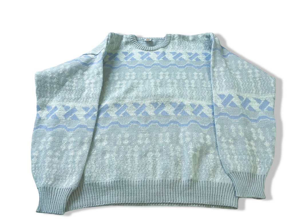 Vintage men's Wolpryla aztec geometric print grey crew neck sweater in M|L27 W22|SLU 4013