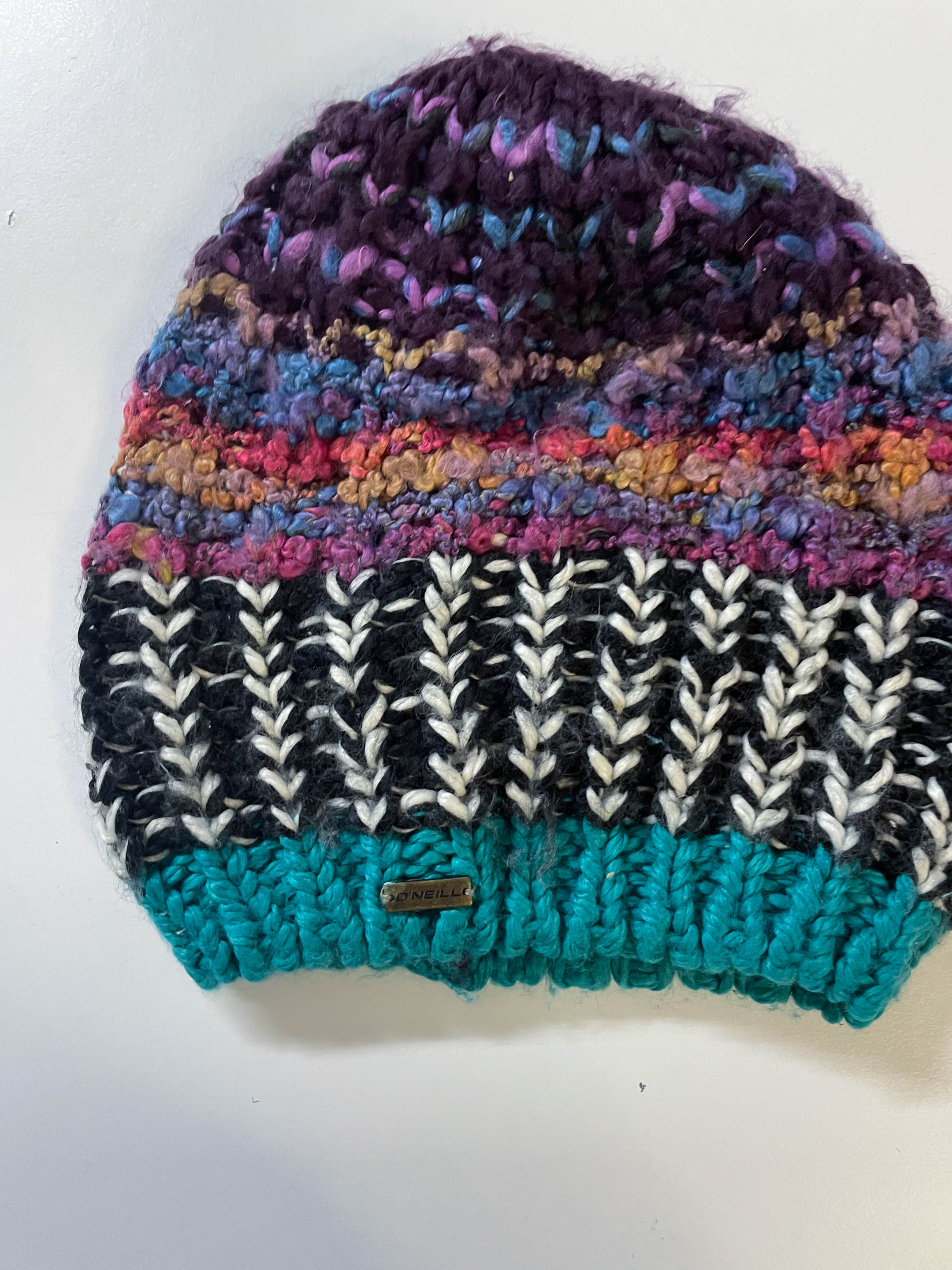 Vintage O'neills crochet beanie in Multicoloured stripe|One size|SKU 4015
