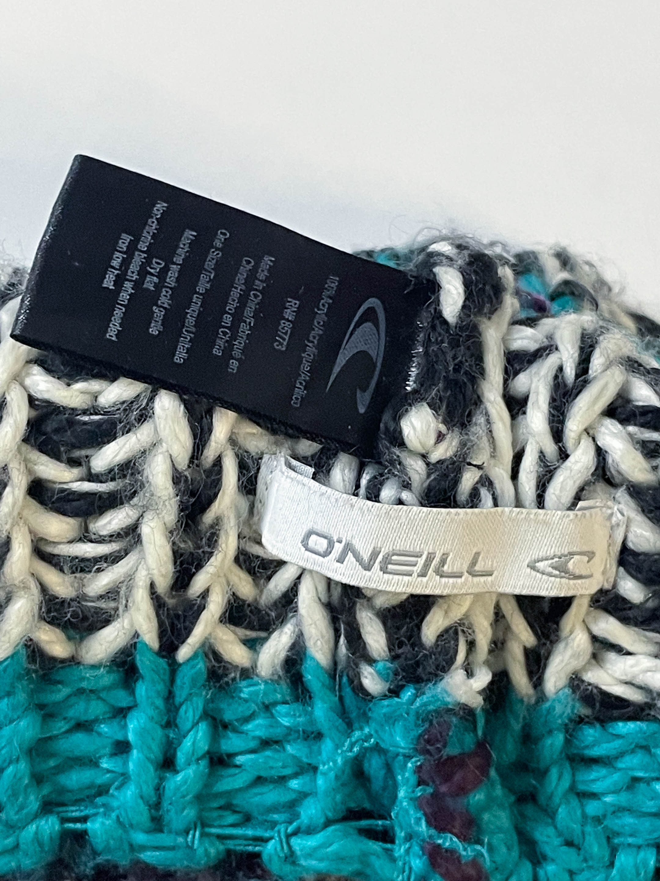 Vintage O'neills crochet beanie in Multicoloured stripe|One size|SKU 4015
