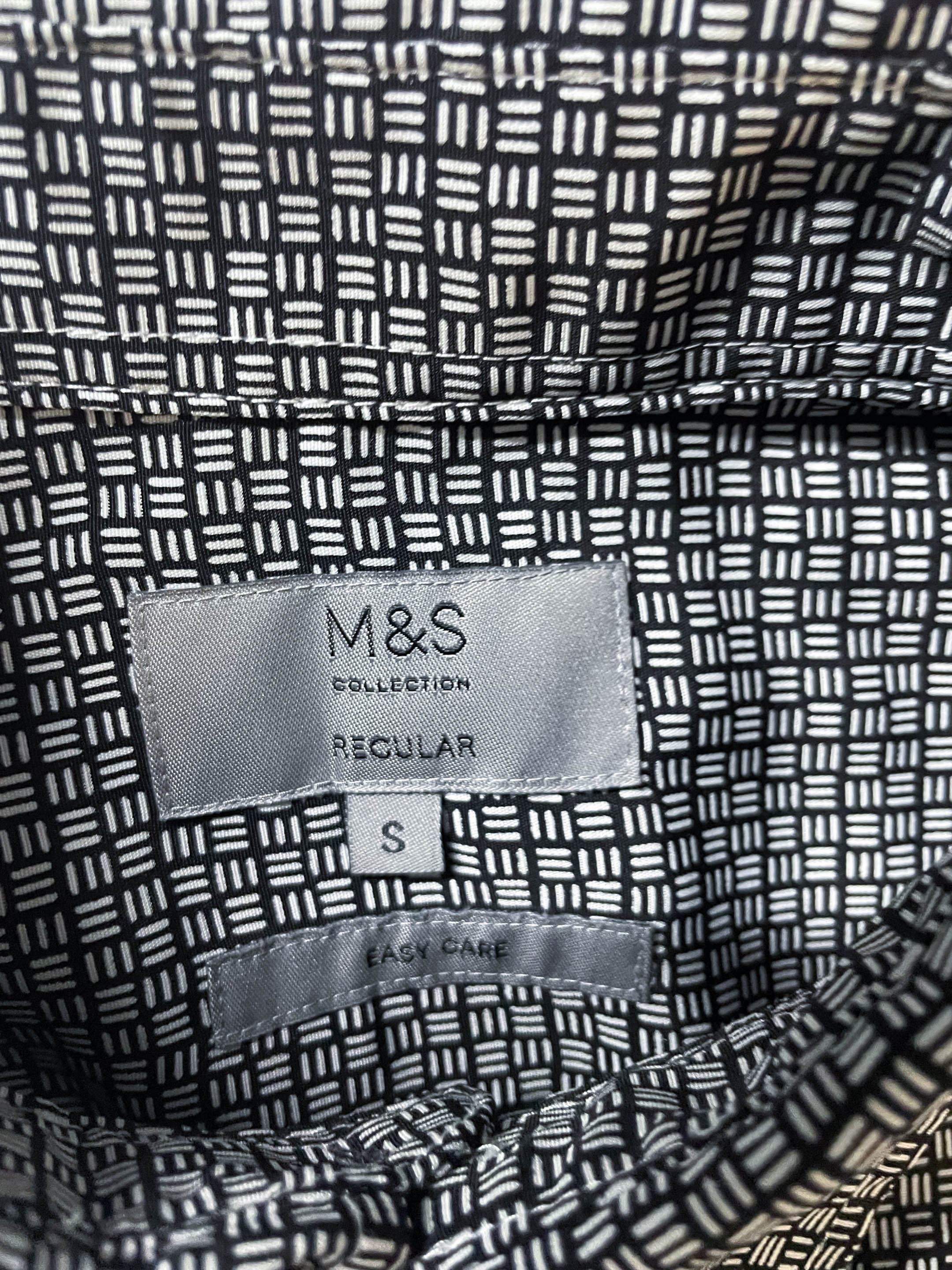 Vintage M&S Collection men's regular fit black & white geometric print short sleeve shirt in S|L31 W21| SKU 4016