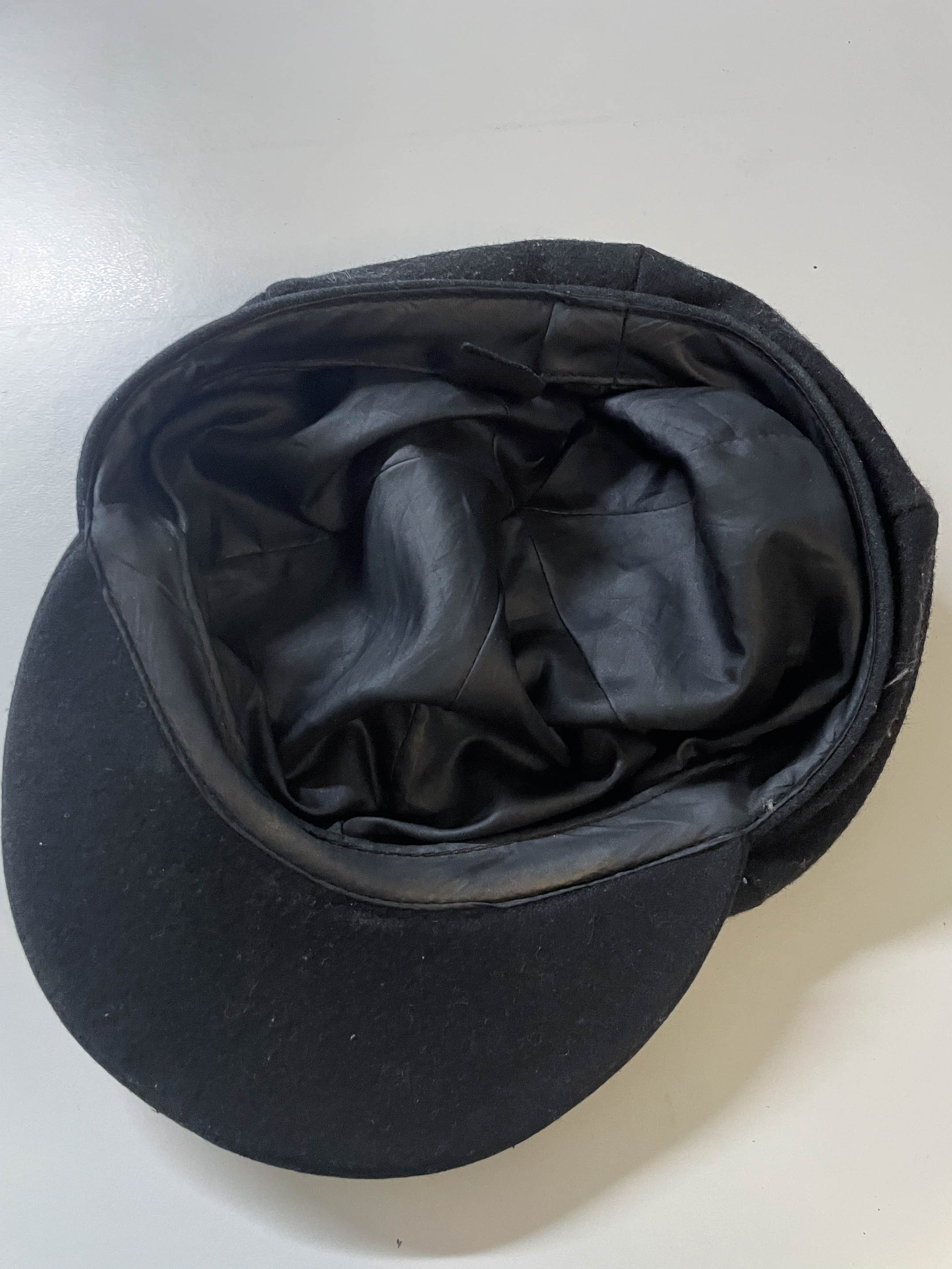 Vintage women's black cadet flat cap| One size| SKU 4018