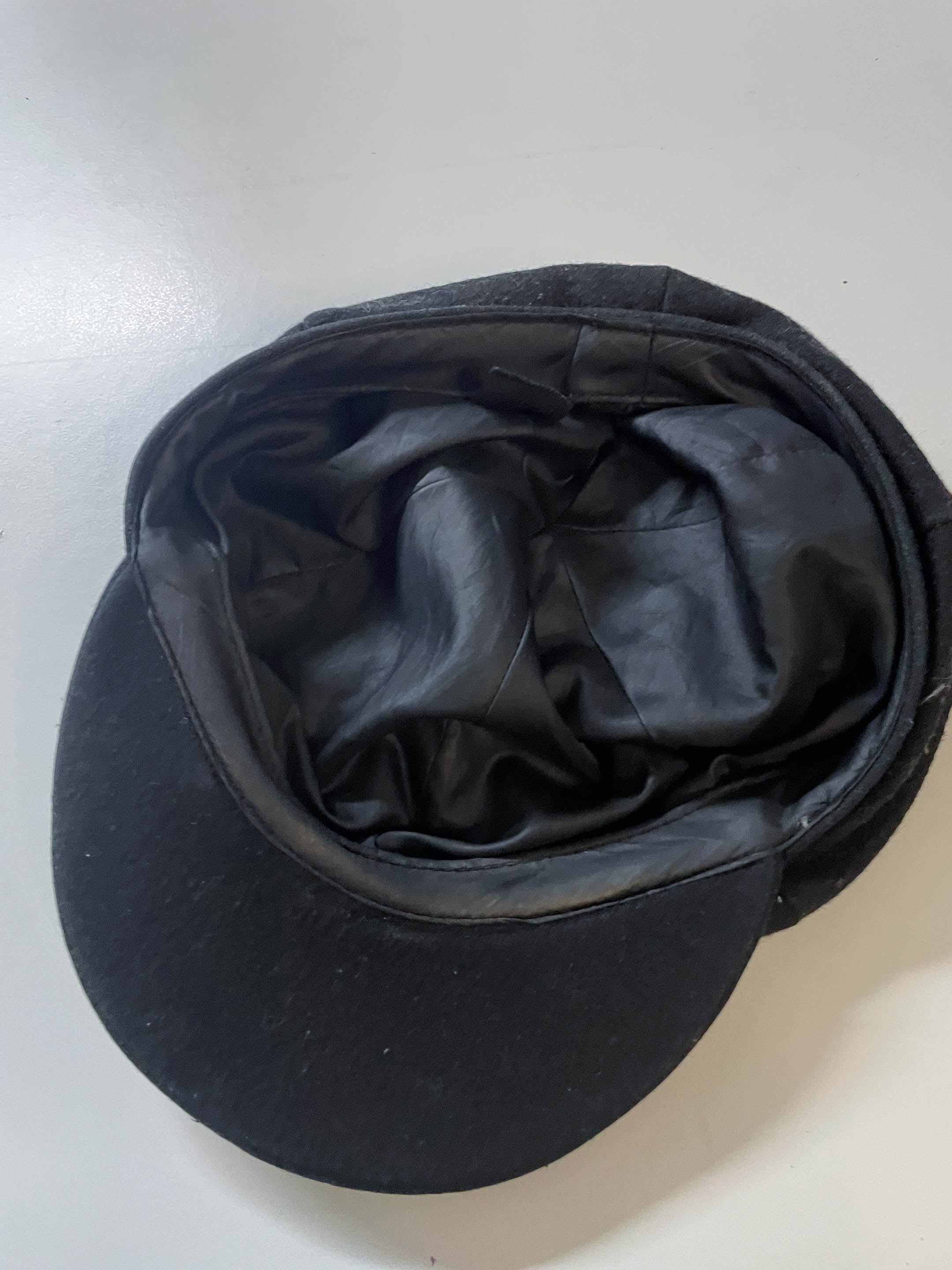 Vintage women's black cadet flat cap| One size| SKU 4018