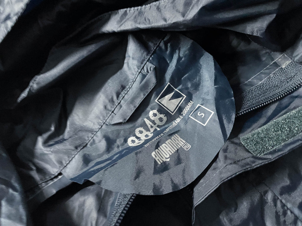 Vintage Aquamak black nylon rain hoodie jacket in S |L29 W19| SKU 4026