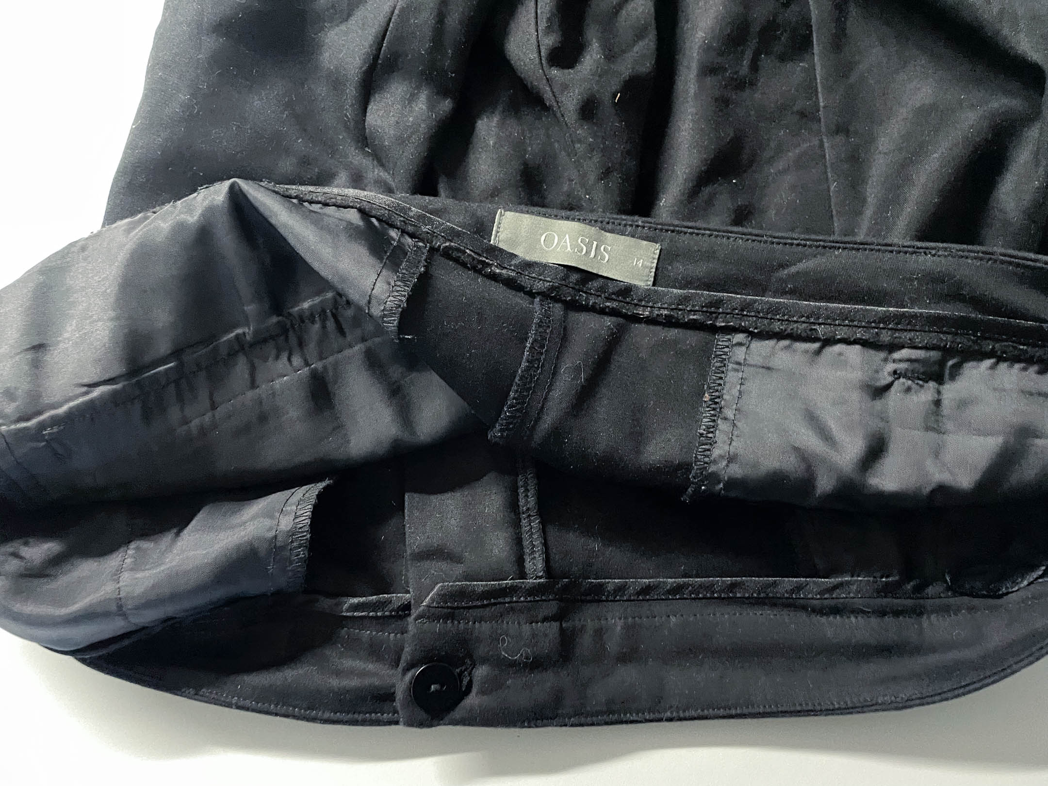 Vintage Men's Oasis black straight leg trouser in M|L27 W34| SKU 4027