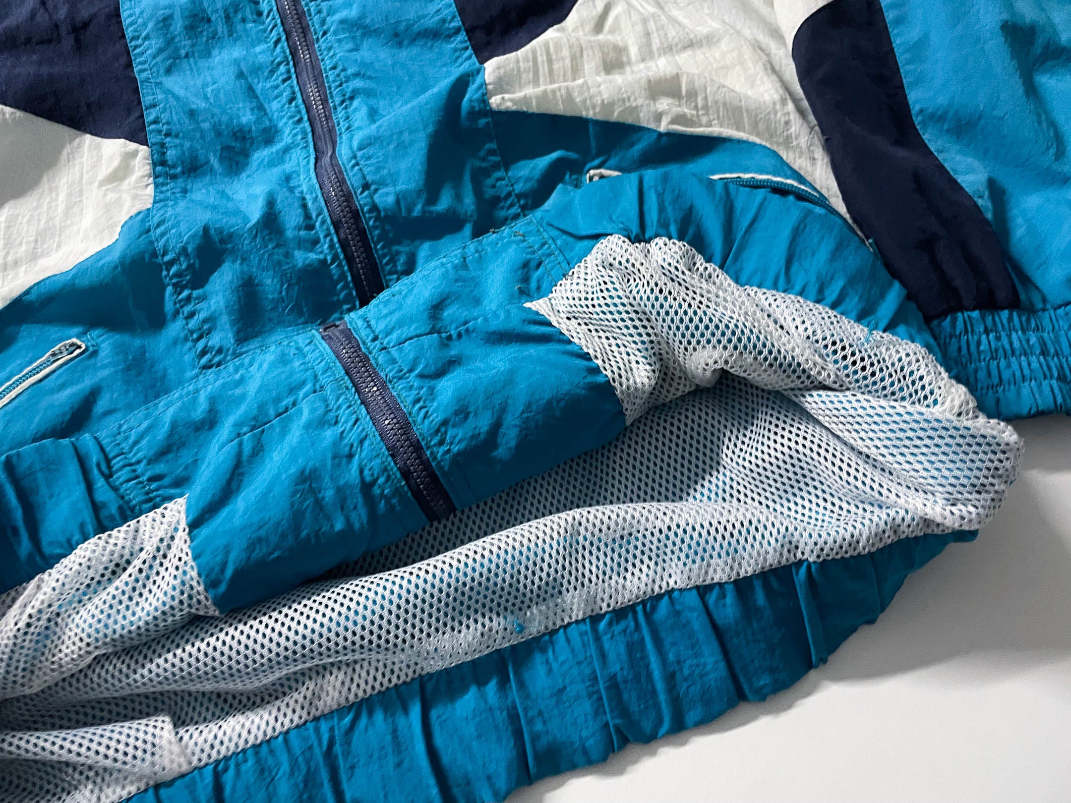 Vintage Hotshark blue colourblock full zip wind breaker jacket in L|L 31 W26| SKU 4044