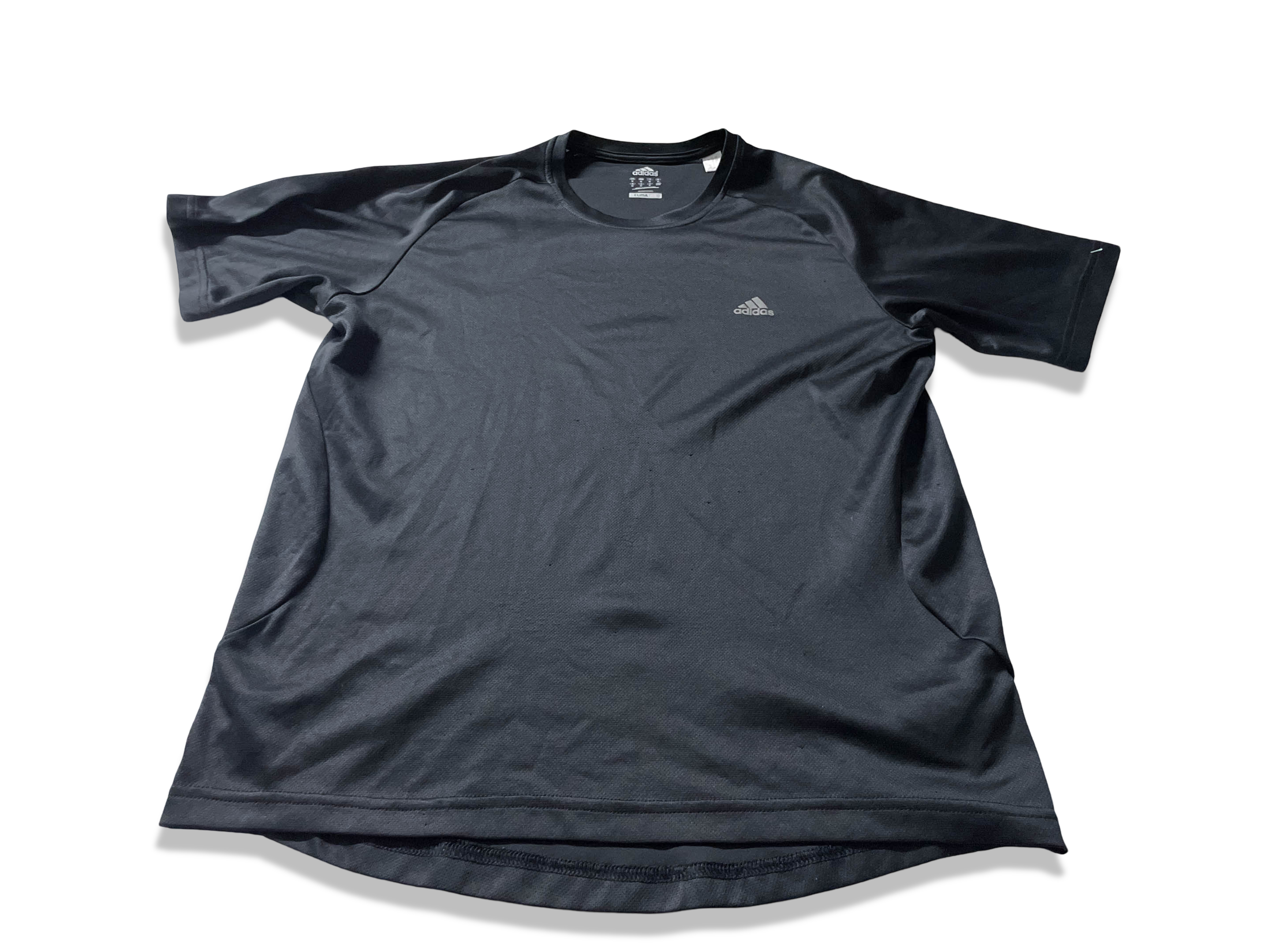 Vintage Men's Black Adidas Climalite training short sleeve tees in M Made in Philippines|L18 W20| SKU 4048