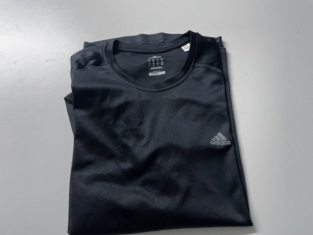 Vintage Men's Black Adidas Climalite training short sleeve tees in M Made in Philippines|L18 W20| SKU 4048