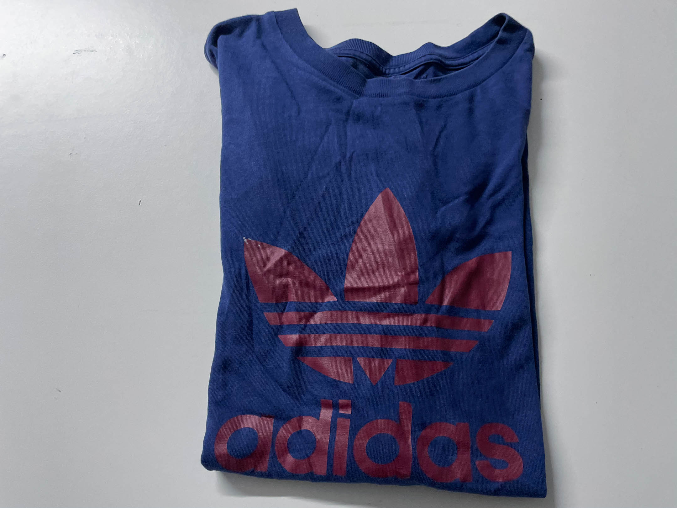 Vintage men's Adidas Original big graphics logo tees in S|L24 W18| SKU 4049