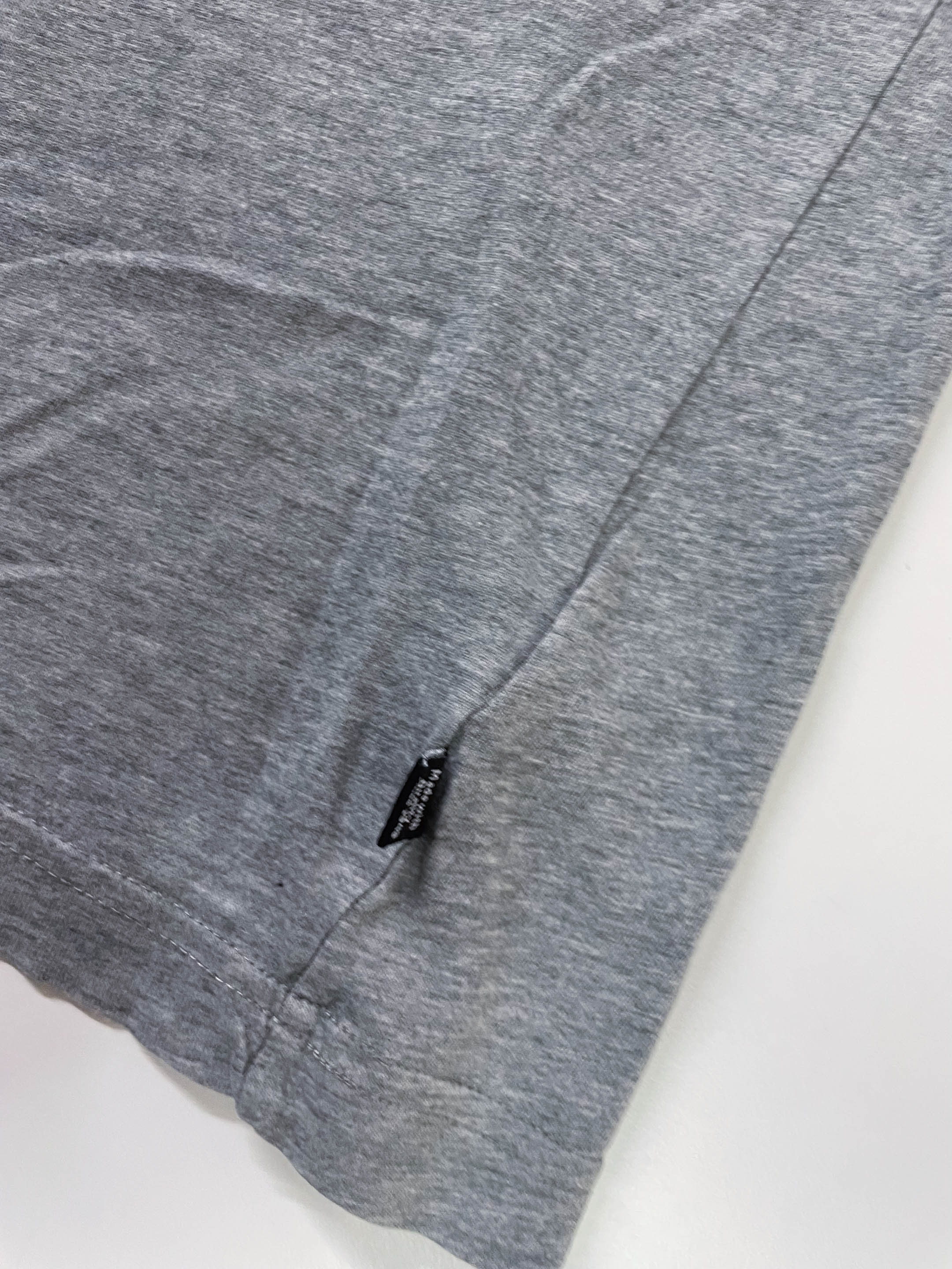Vintage Men's Puma forever faster print grey tees in S|L28 W20|SKU 4148