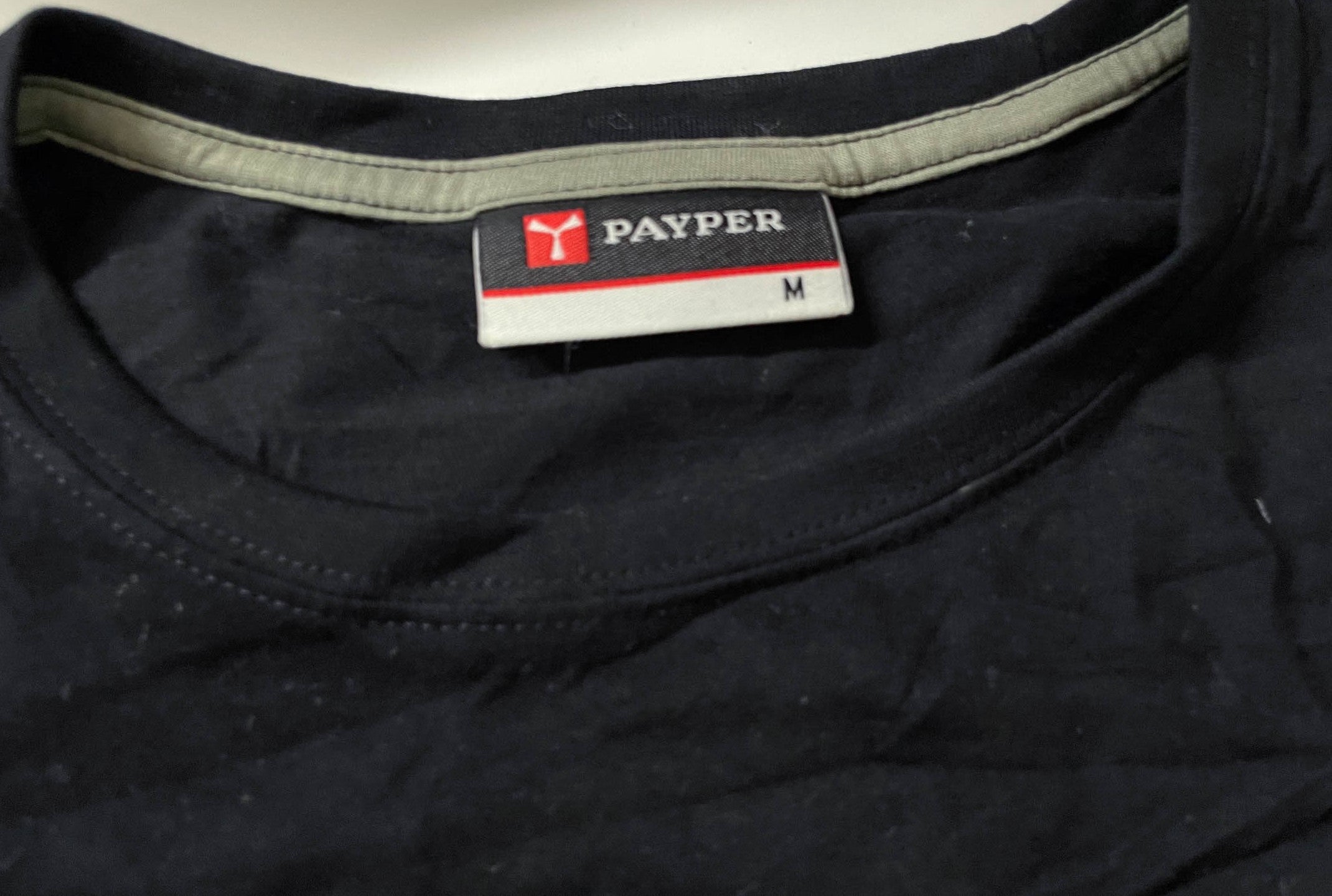 Vintage Men's Payper Irish pubs graphics black tees in M|L 29 W20| SKU 4150