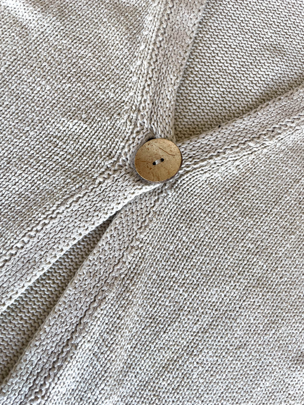 Vintage women's brown V-neck open knitted cardigan size 14| L25 W18| SKU 4373