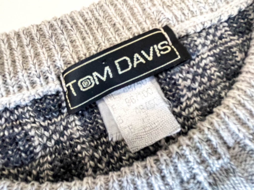 Vintage Tom Davis grey aztec geometric sweatshirt in M| L26 W24|SKU 4377
