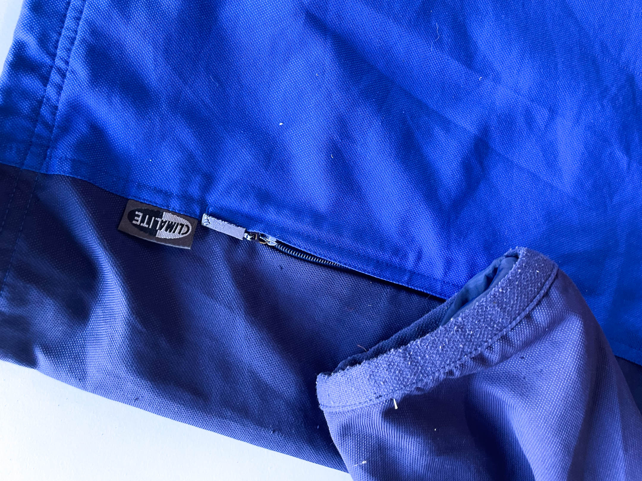 Vintage Adidas Climalite full zip blue windbreaker track top in L\XL| L31 W25|SKU 4383