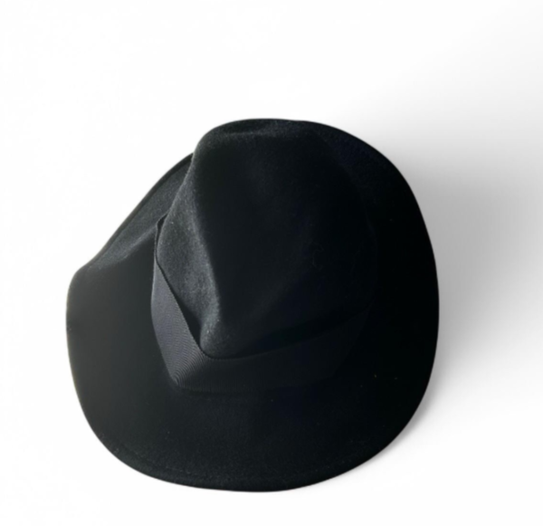 Vintage Unisex Hermani Black felt fedora hat with silver logo hat  sku 6816