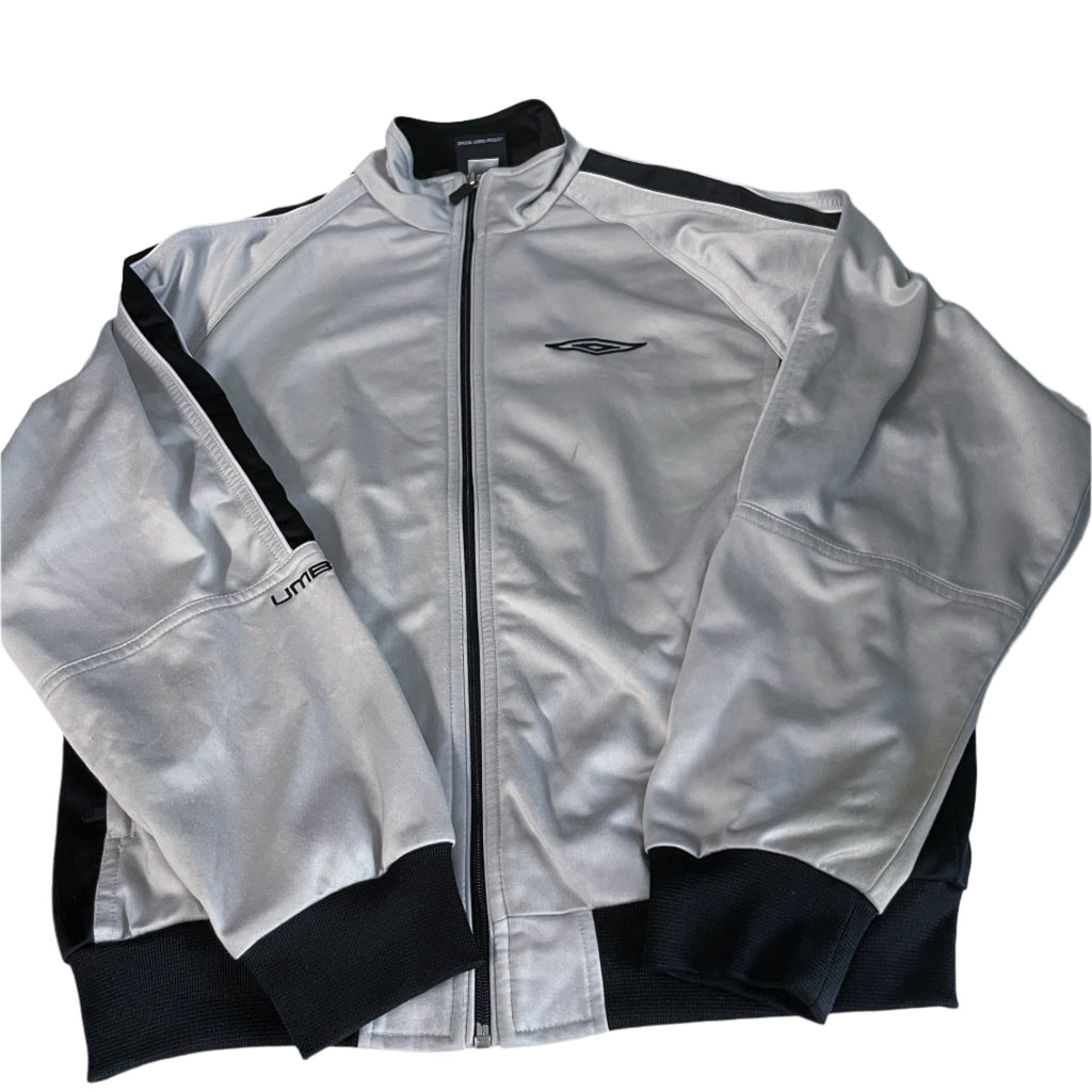 Vintage unisex Umbro grey full zip windbreaker jacket in XS/S|L27 W20|SKU 6489