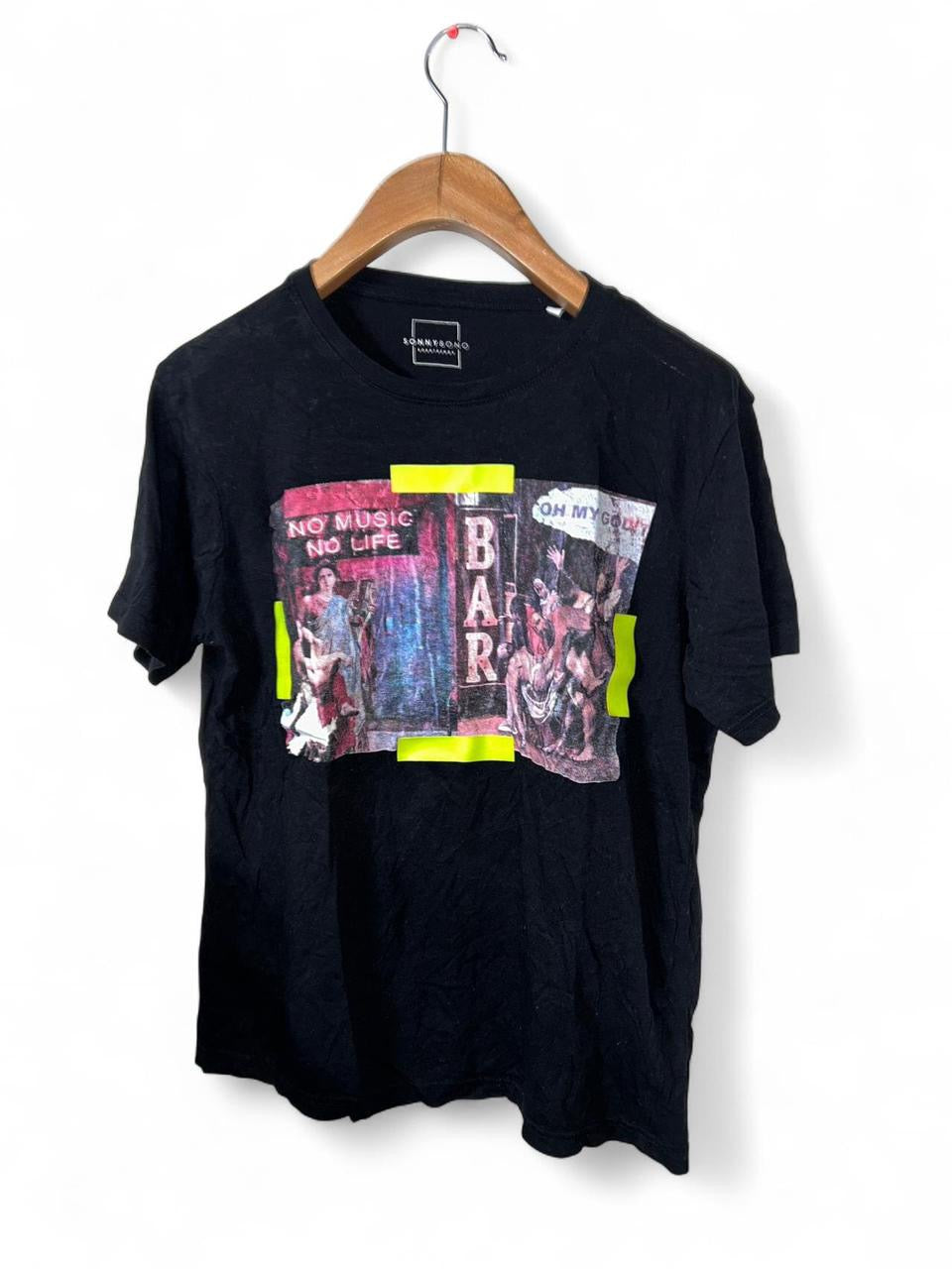 Women’s Black cotton BAR tee #streetwear in size L
L 26 W20
SKU 7154