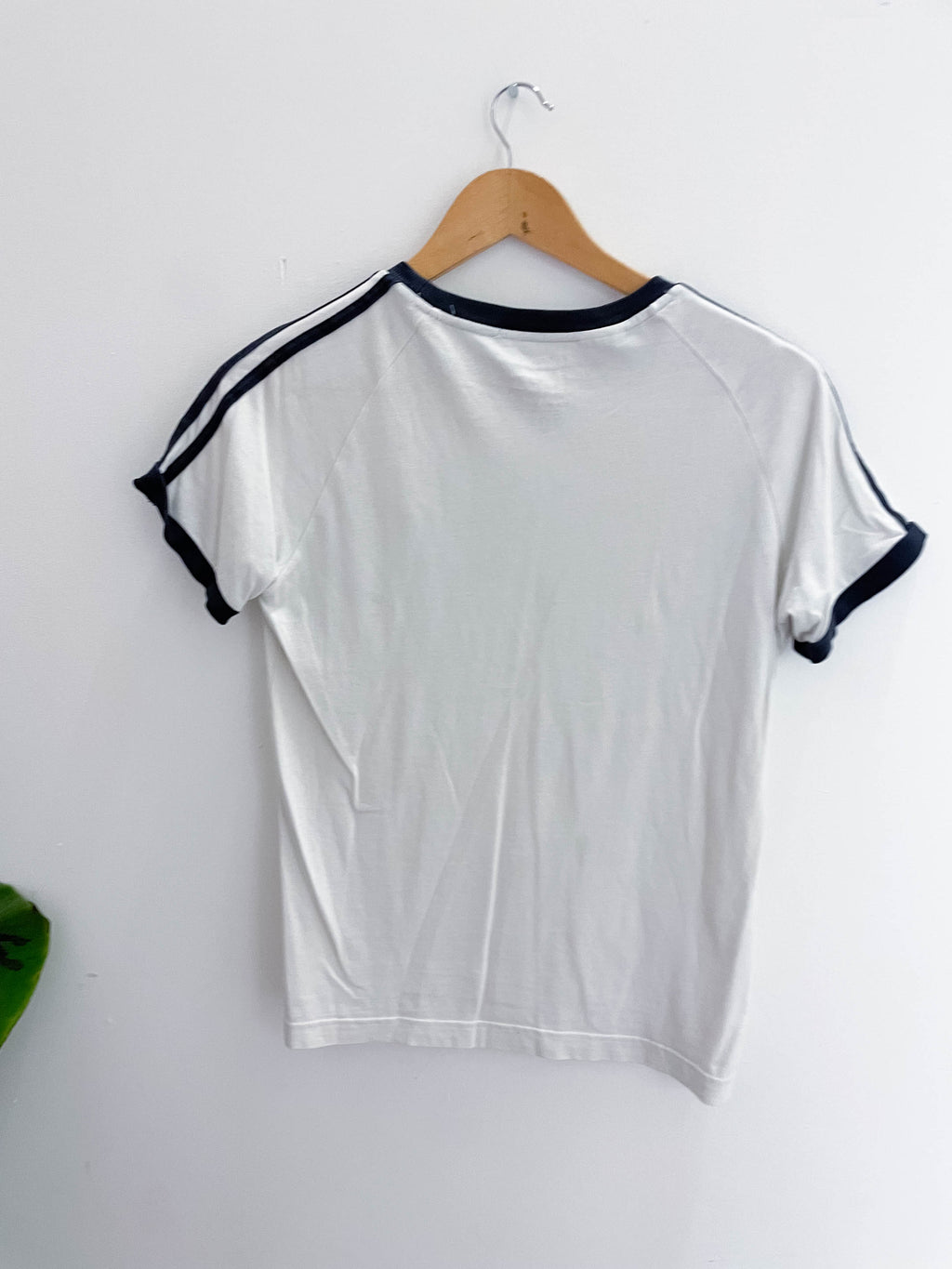 Vintage white adidas black three stripe medium tshirt