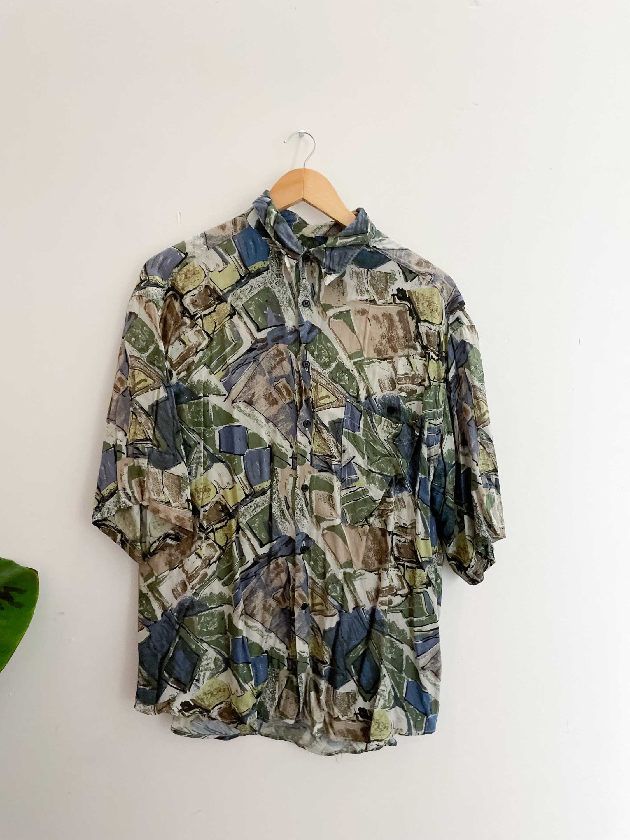 Vintage Yangtze large multi abstract pattern short sleeve shirt