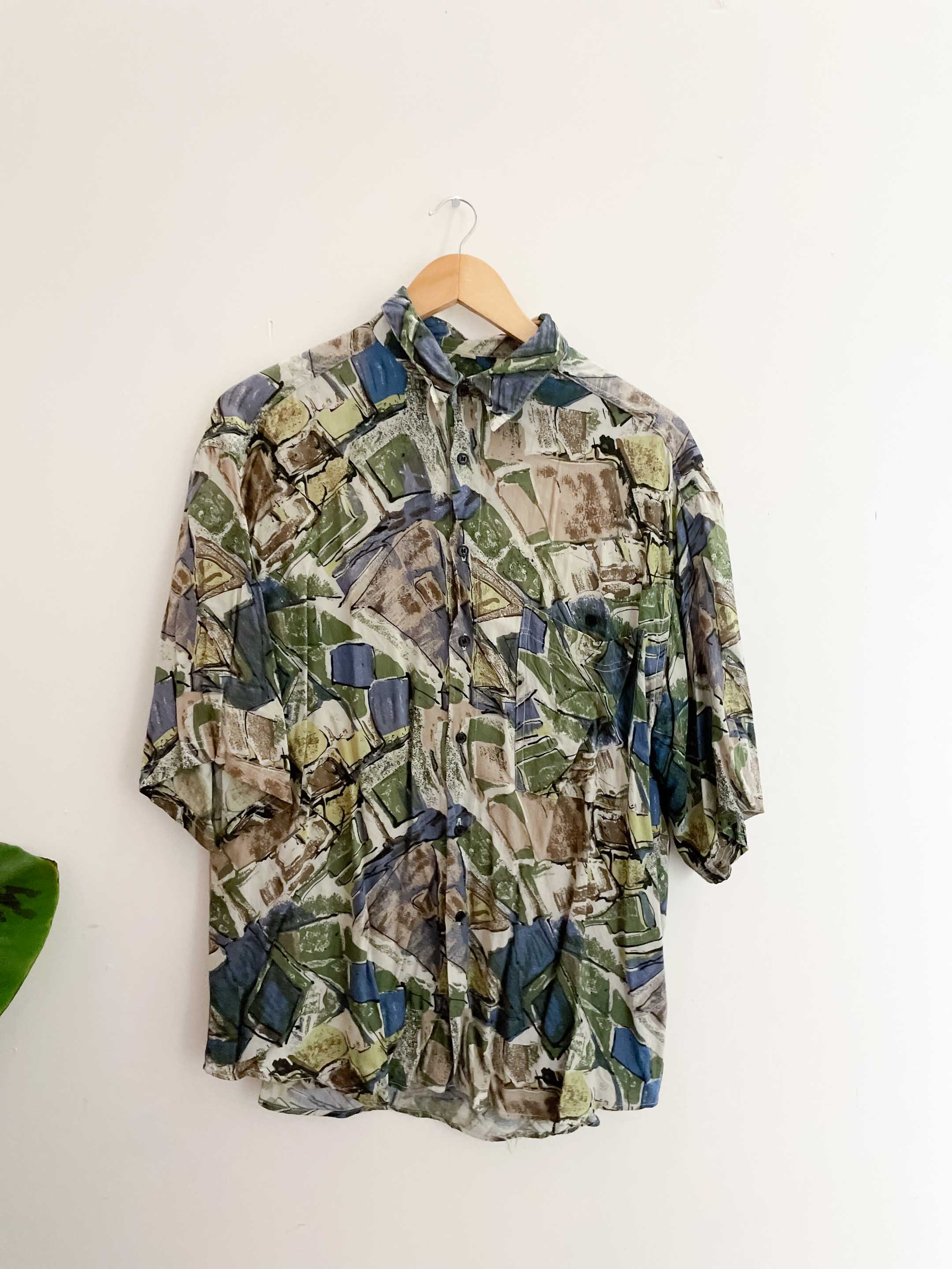Vintage Yangtze large multi abstract pattern short sleeve shirt
