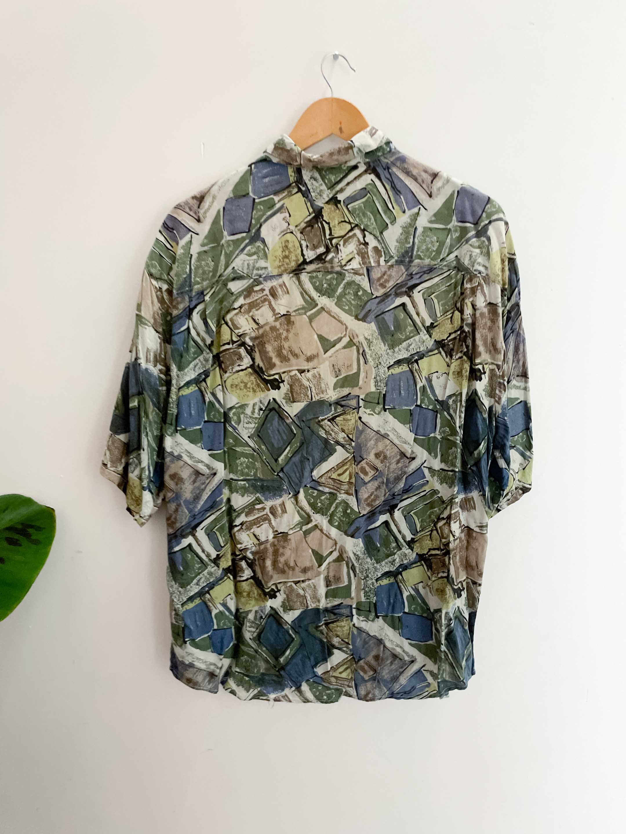 Vintage Yangtze large multi abstract pattern short sleeve shirt