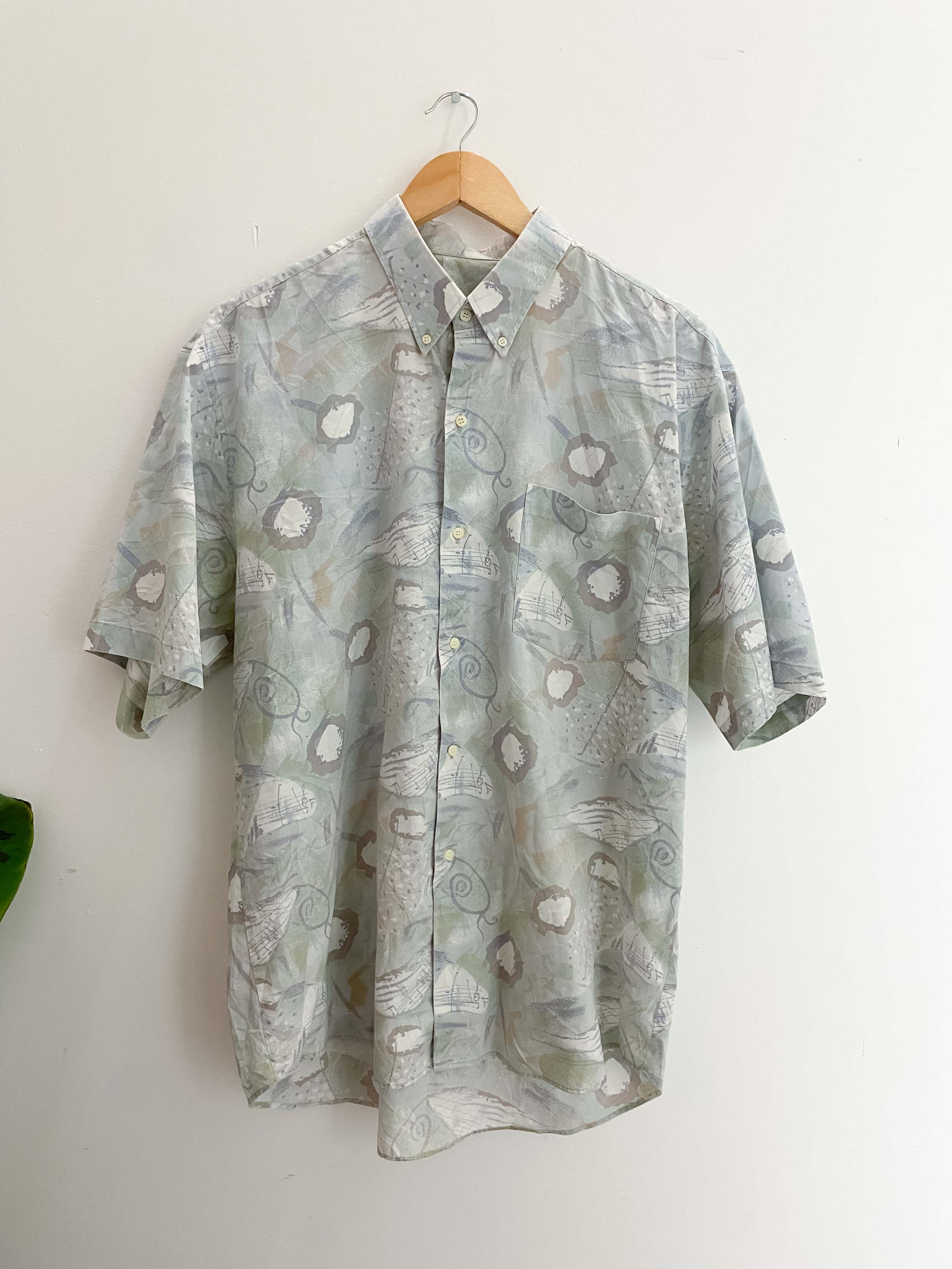 Vintage grey abstract pattern mens short sleeve shirt size M
