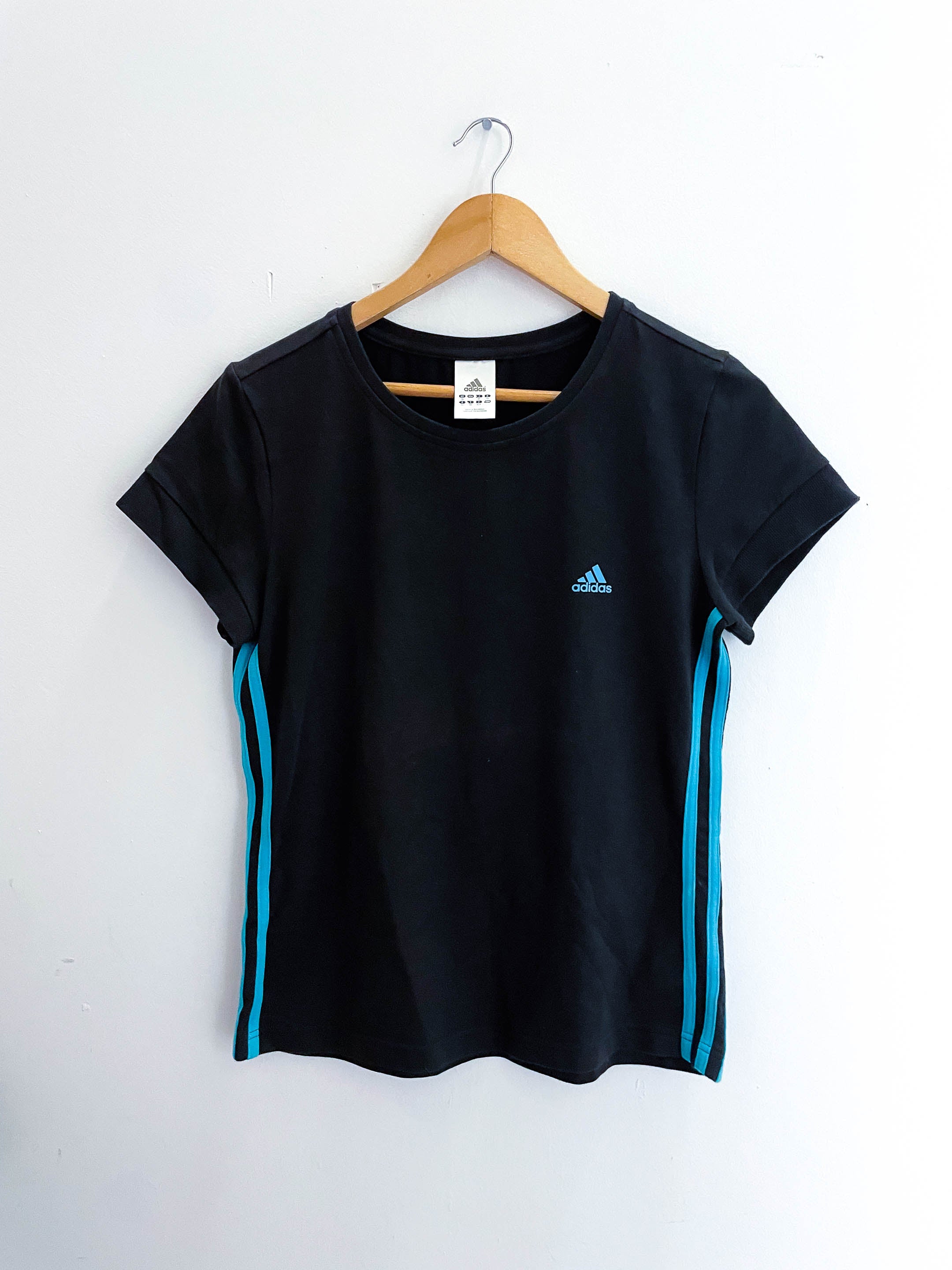 Vintage black blue 3 stripe adidas tshirt size M