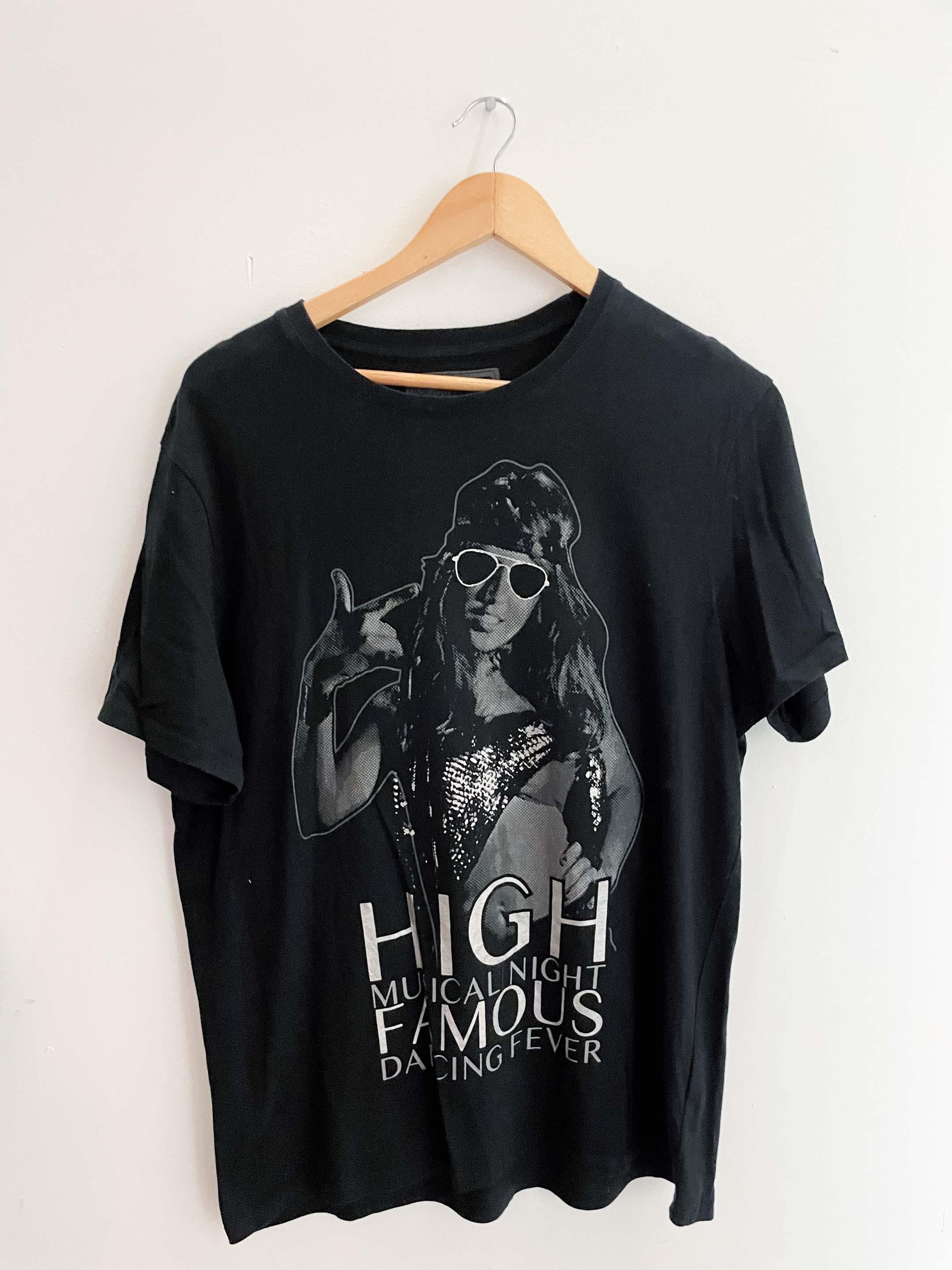 Vintage high musical famous dancing fever graphics black large tshirt