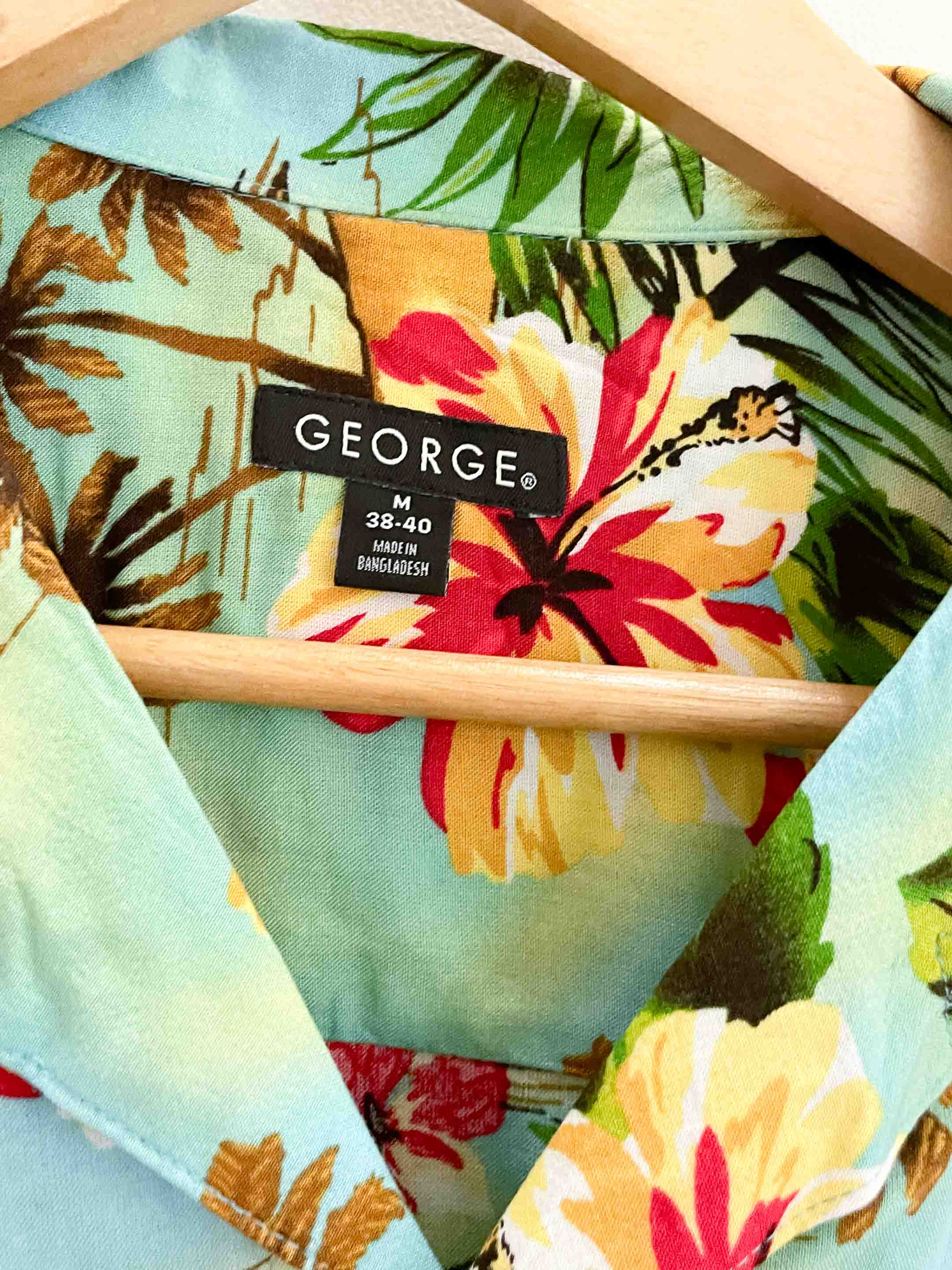 Vintage green george floral pattern beach mens short sleeve medium shirt