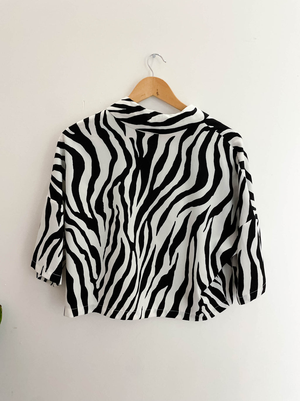 Vintage women satin zebra print shirt size 8