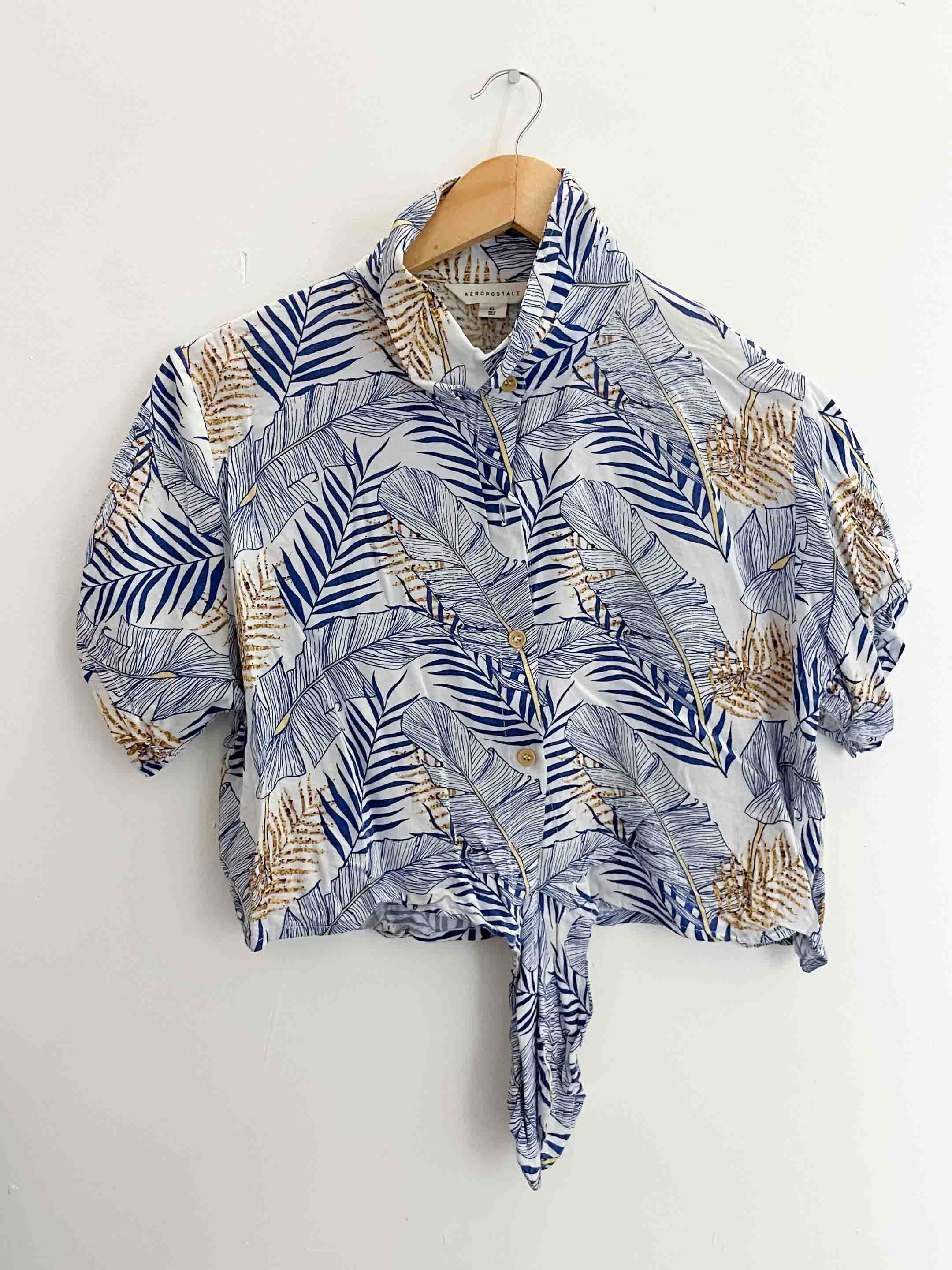 Vintage aeropostale blue floral beach pattern women cropped shirt size XL
