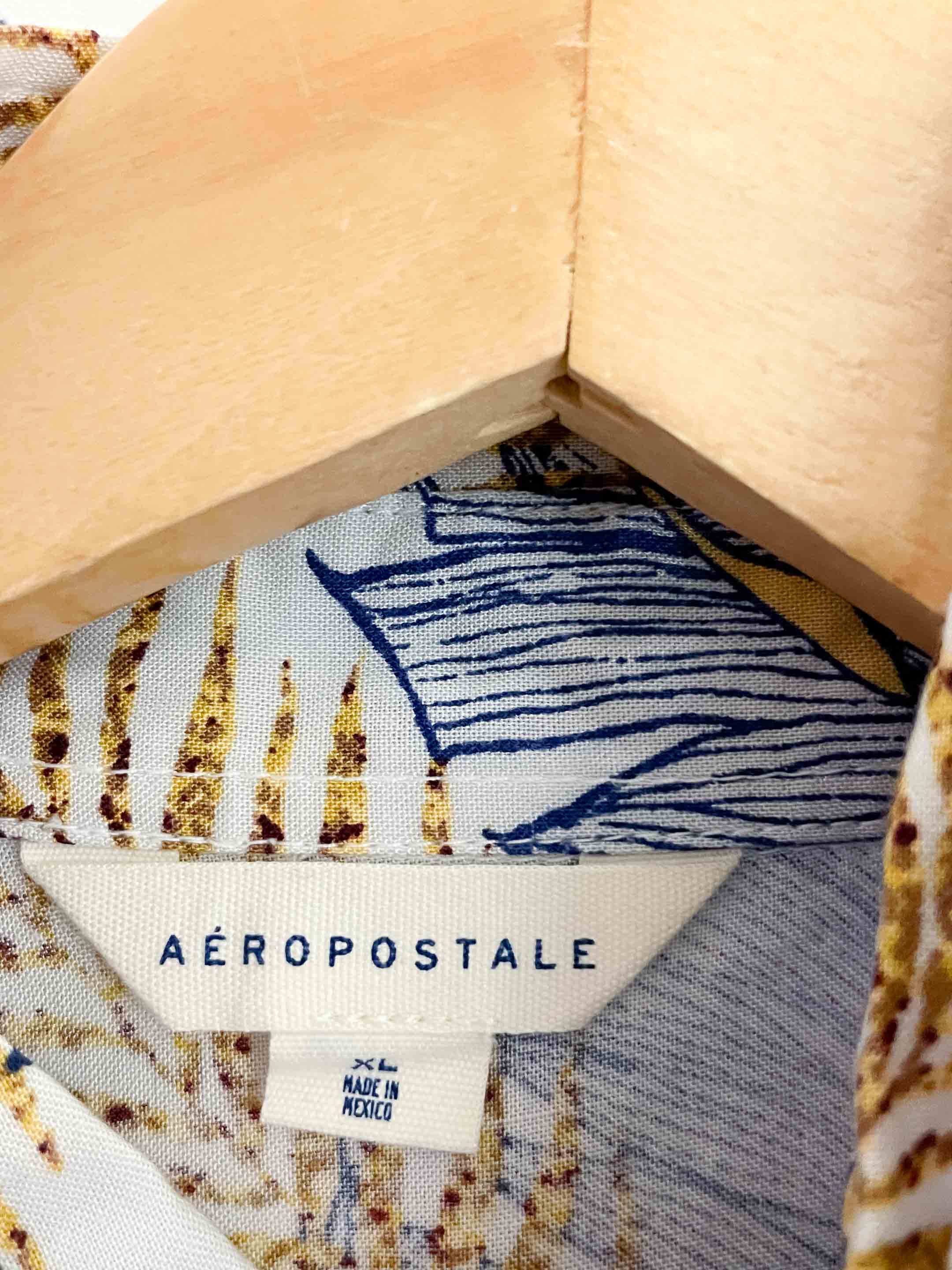 Vintage aeropostale blue floral beach pattern women cropped shirt size XL