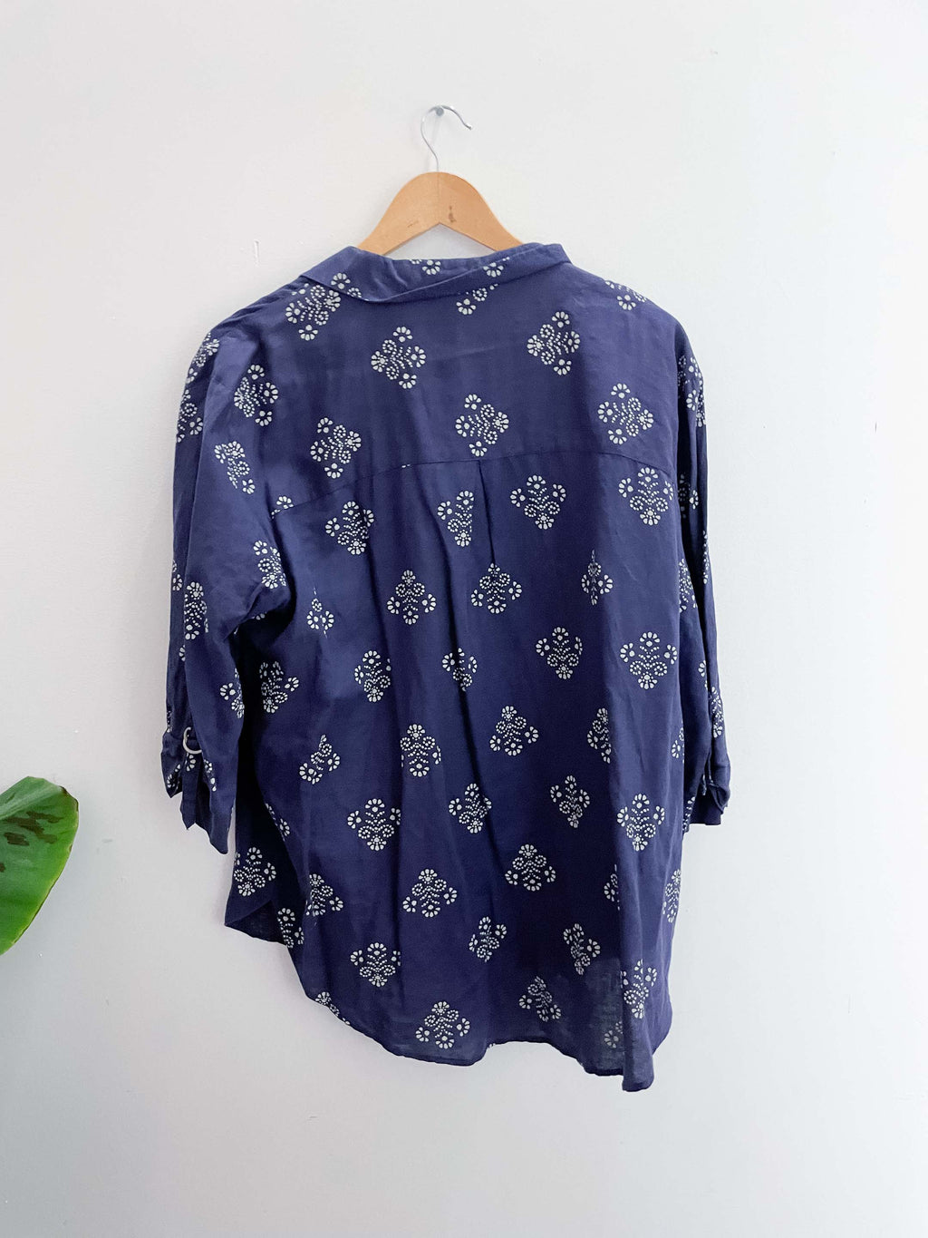 Vintage principles large purple patterned shirt
