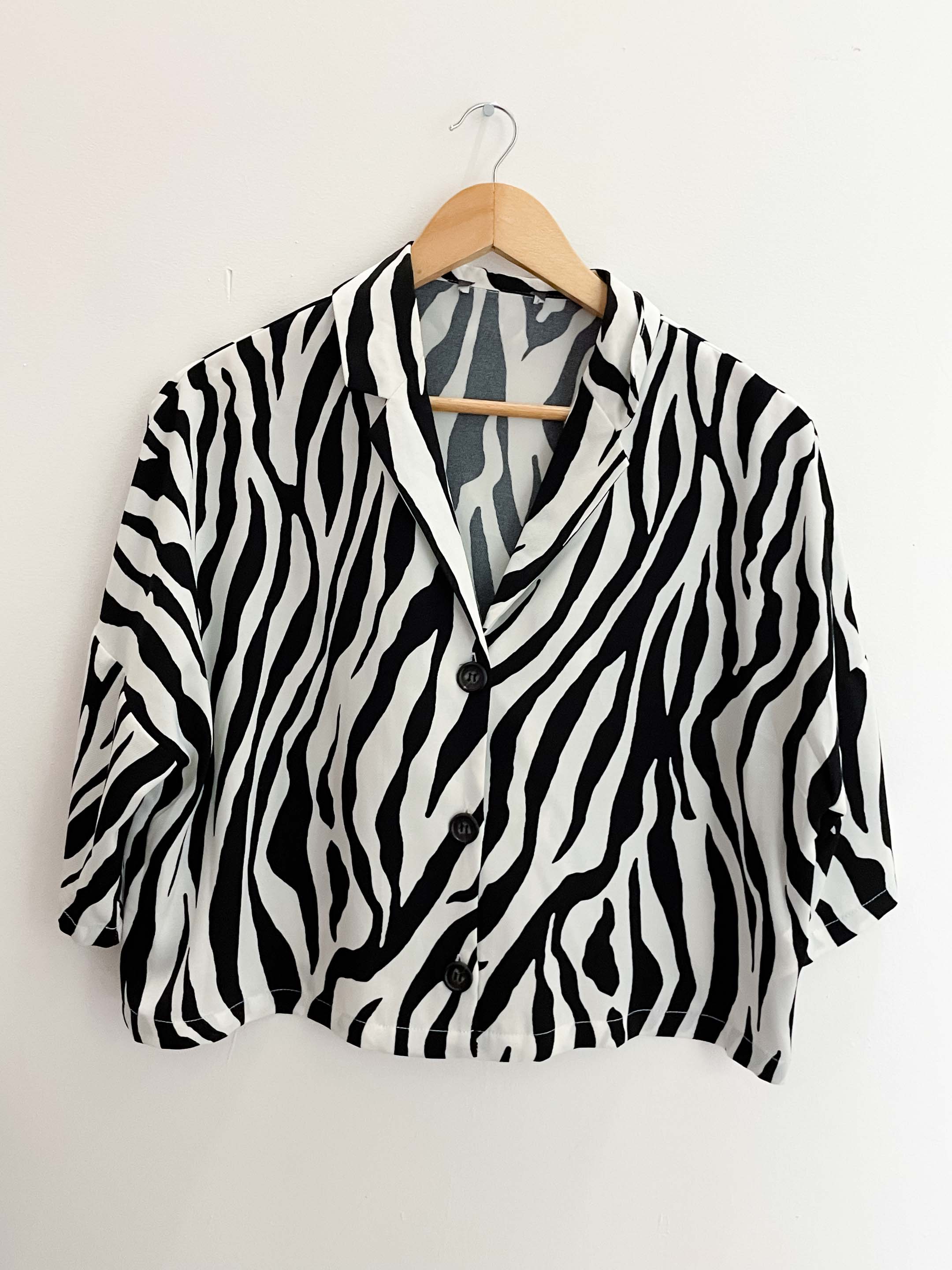Vintage women satin zebra print shirt size 10