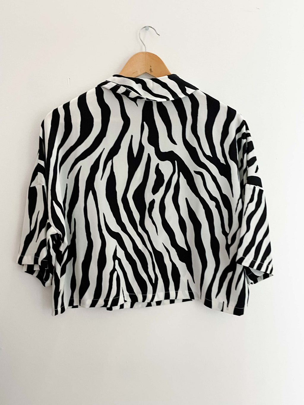 Vintage women satin zebra print shirt size 10