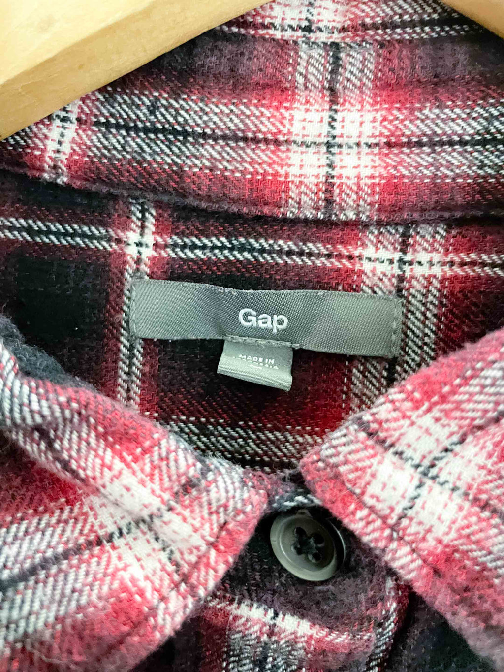 Vintage Gap thick red checkered medium long sleeve shirt