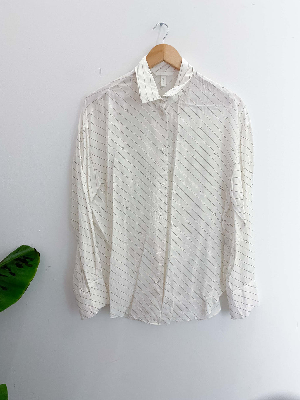 Vintage H&M white patterned long sleeve shirt size 10