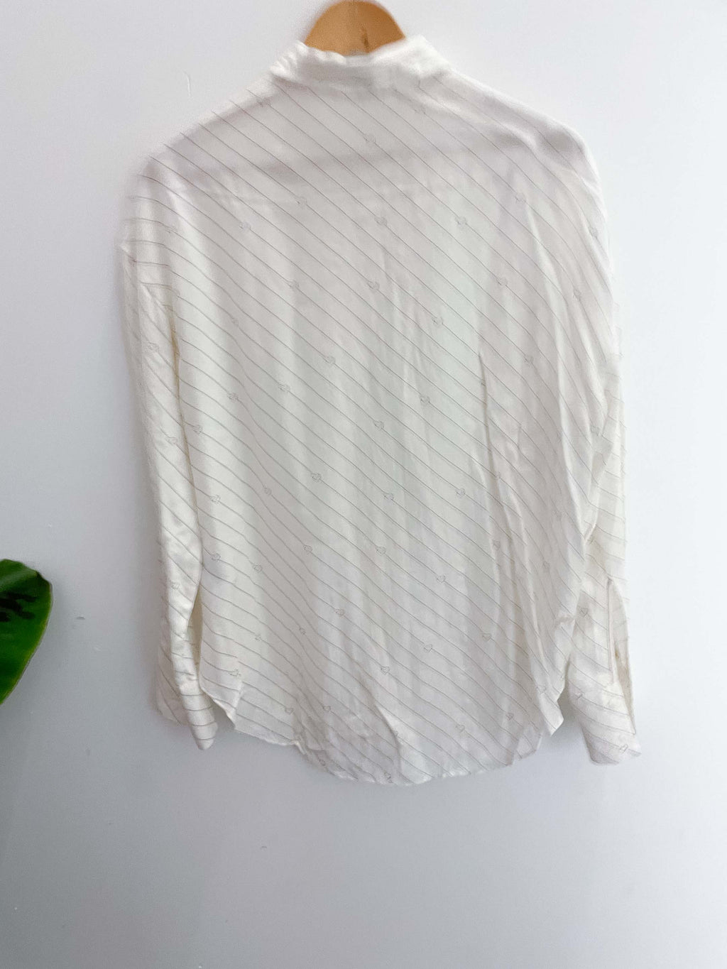 Vintage H&M white patterned long sleeve shirt size 10