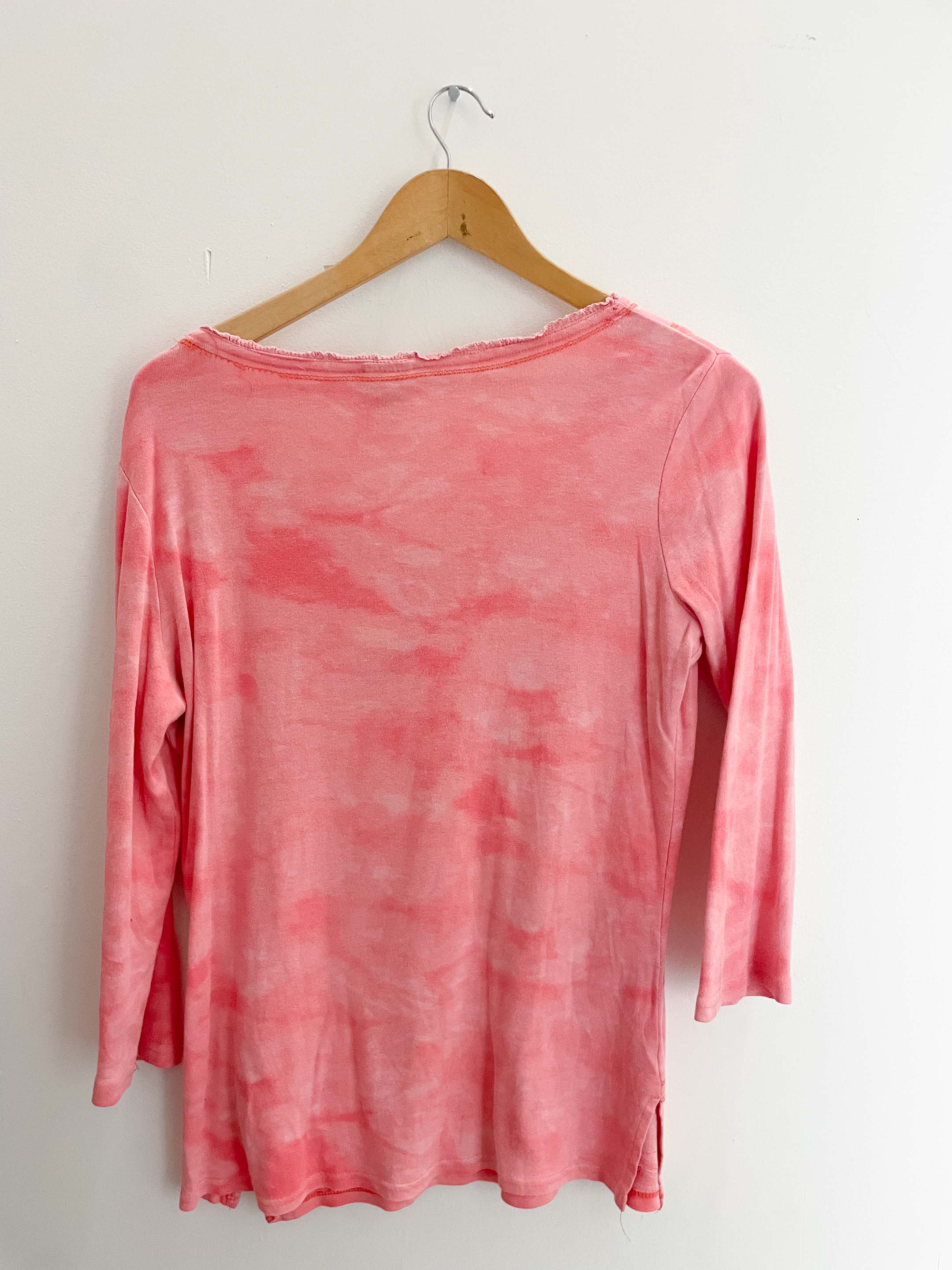 Vintage peach ladies large vneck blouse