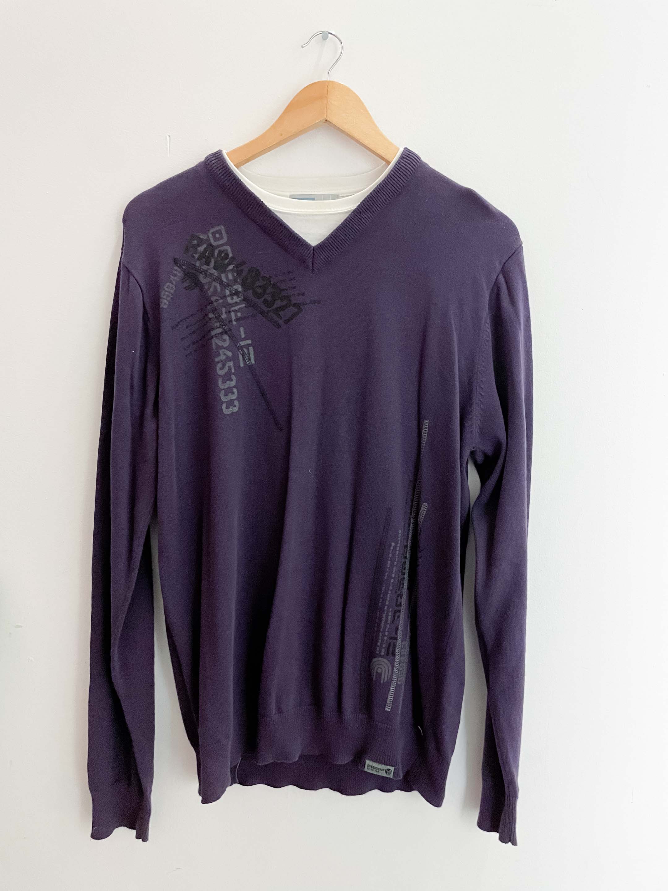 Vintage Dissident vneck large purple jumper