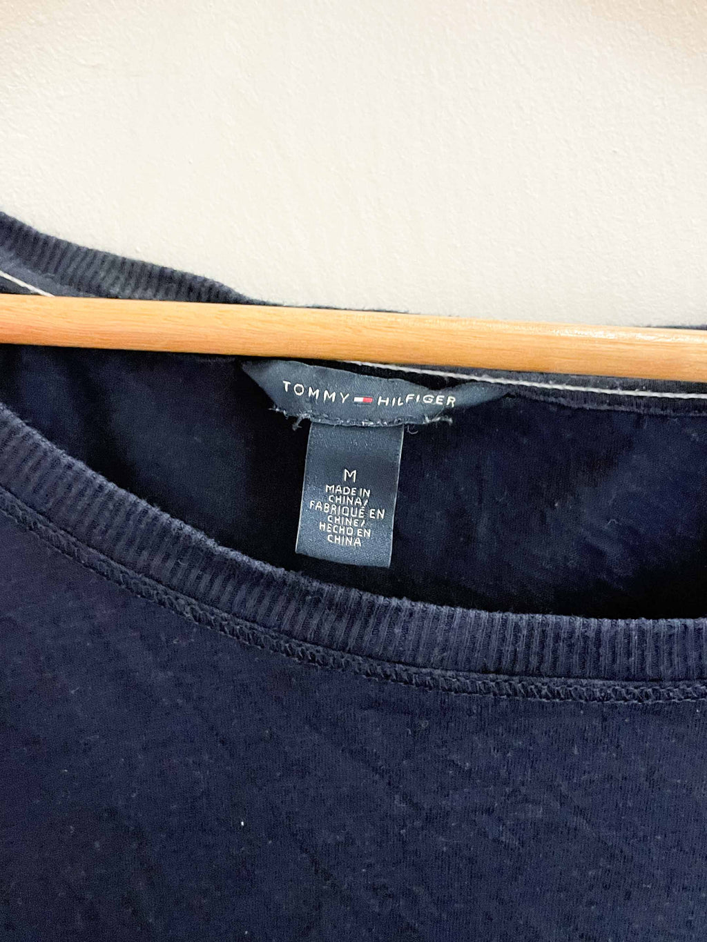 Vintage Navy blue tommy hilfiger medium sweatshirt