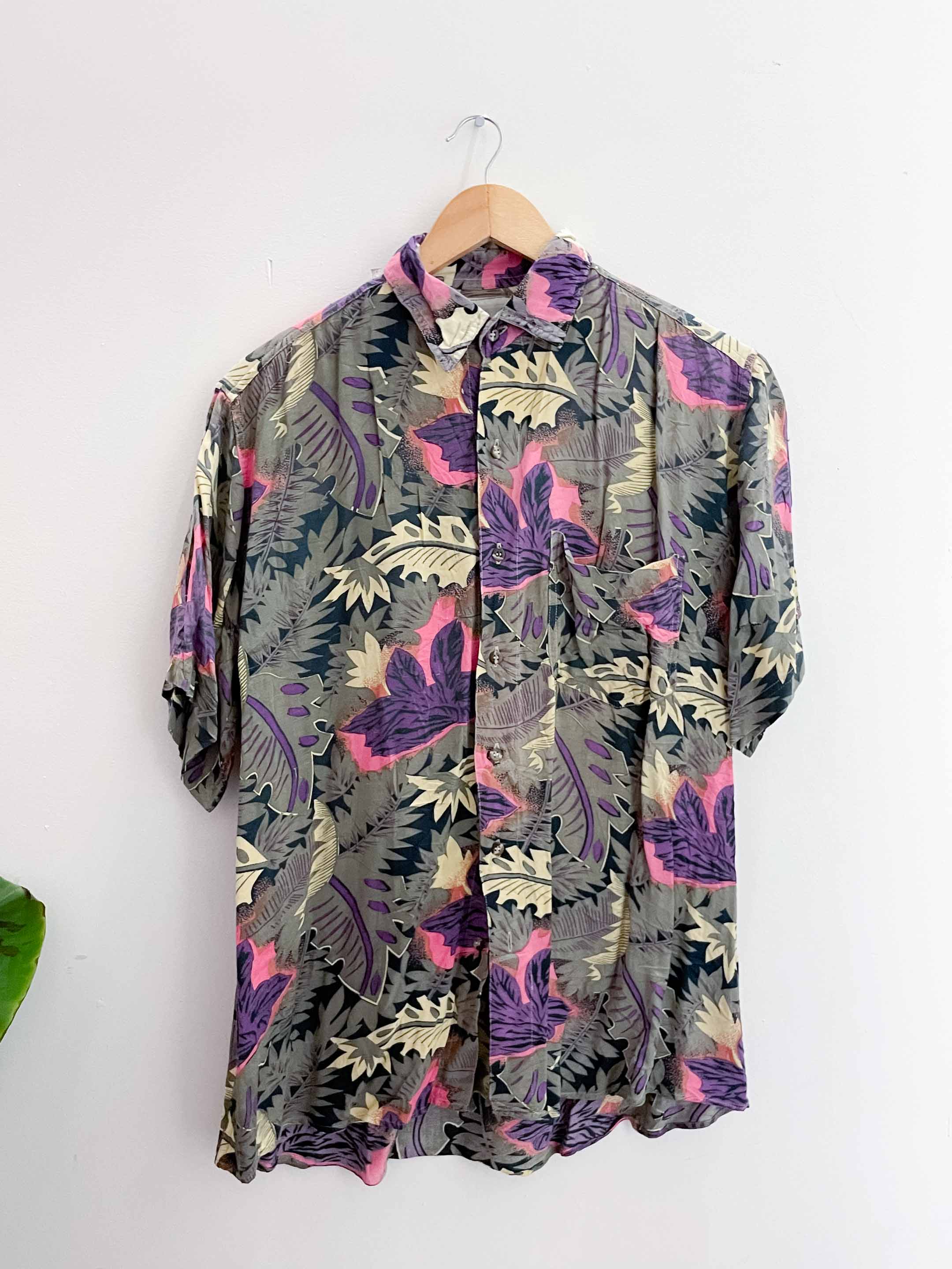 Vintage purple floral patterned beach mens short sleeve shirt size L