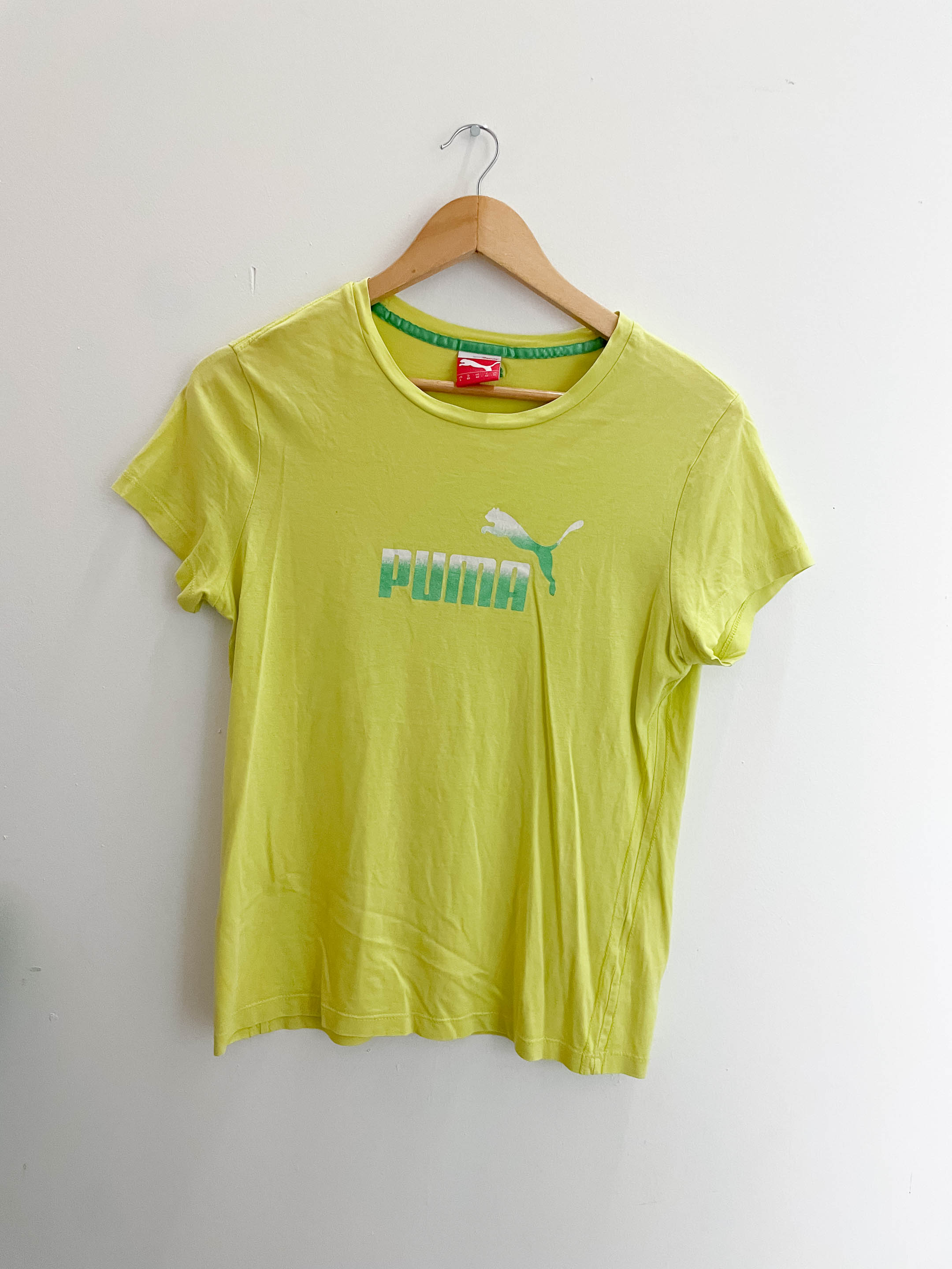 Vintage yellow puma large Tshirt
