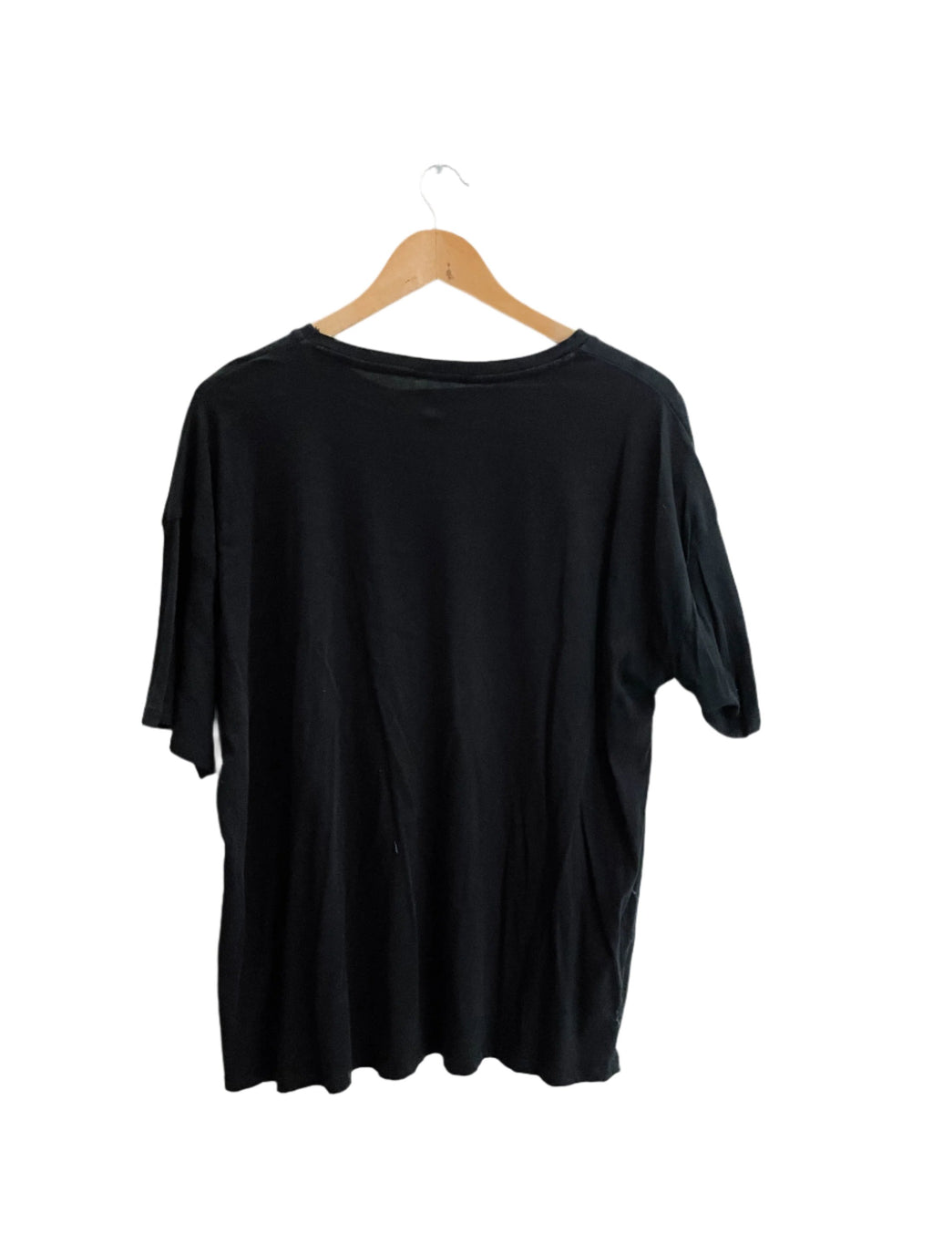 Vintage woman design crested at the chest black tshirt XXL