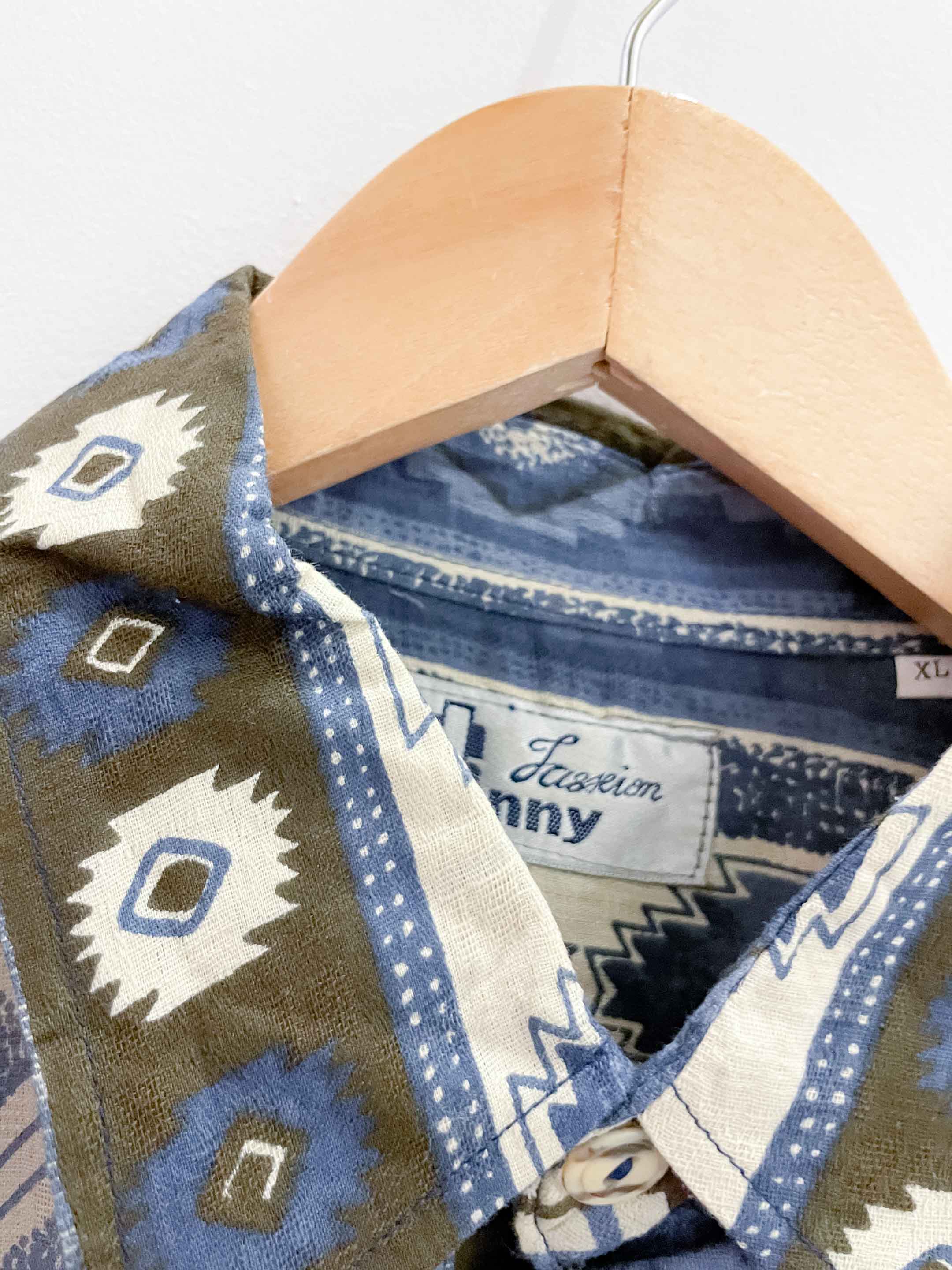 Vintage blue abstract pattern festive shirt size XL