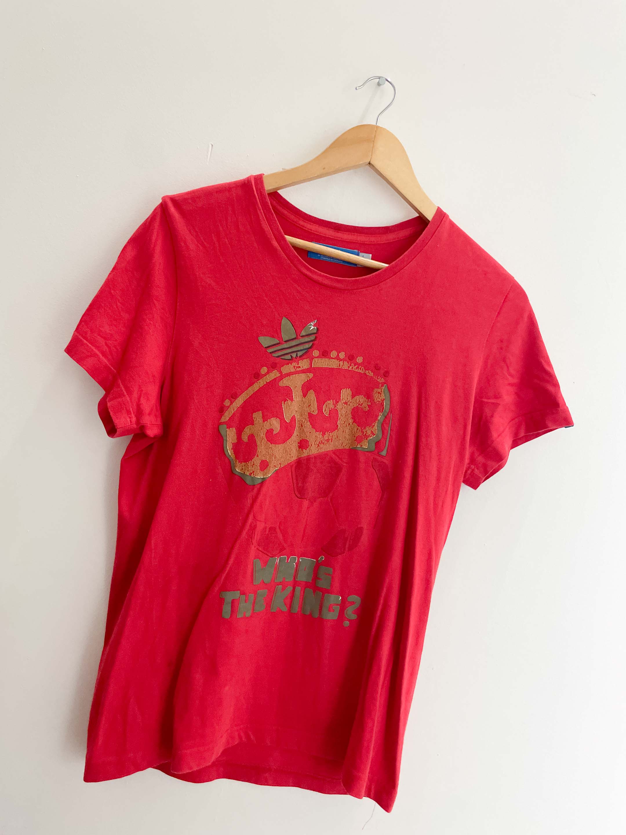 Vintage Adidas who is the king graphics red small tshirt